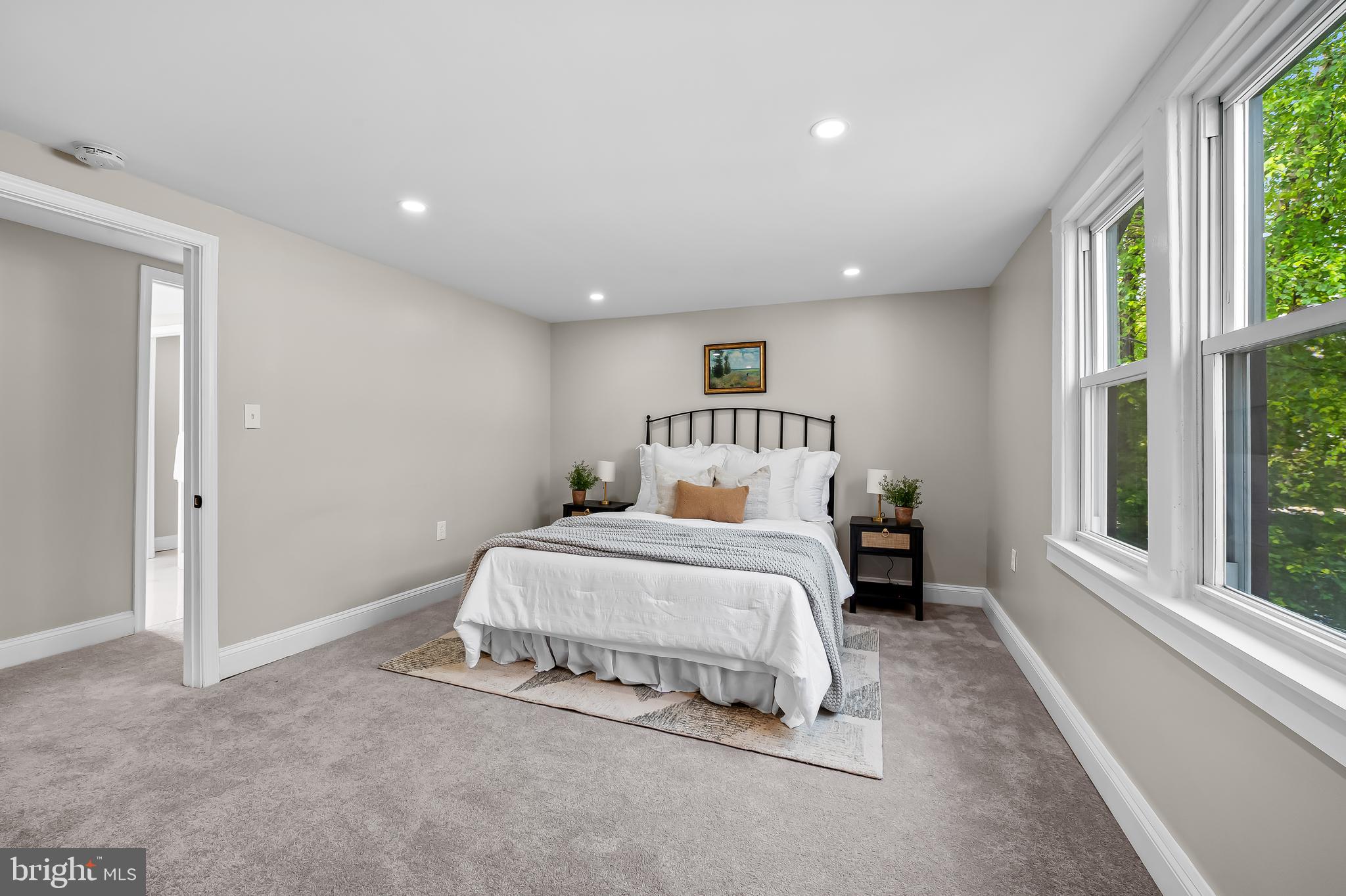 MEDFIELD - Residential