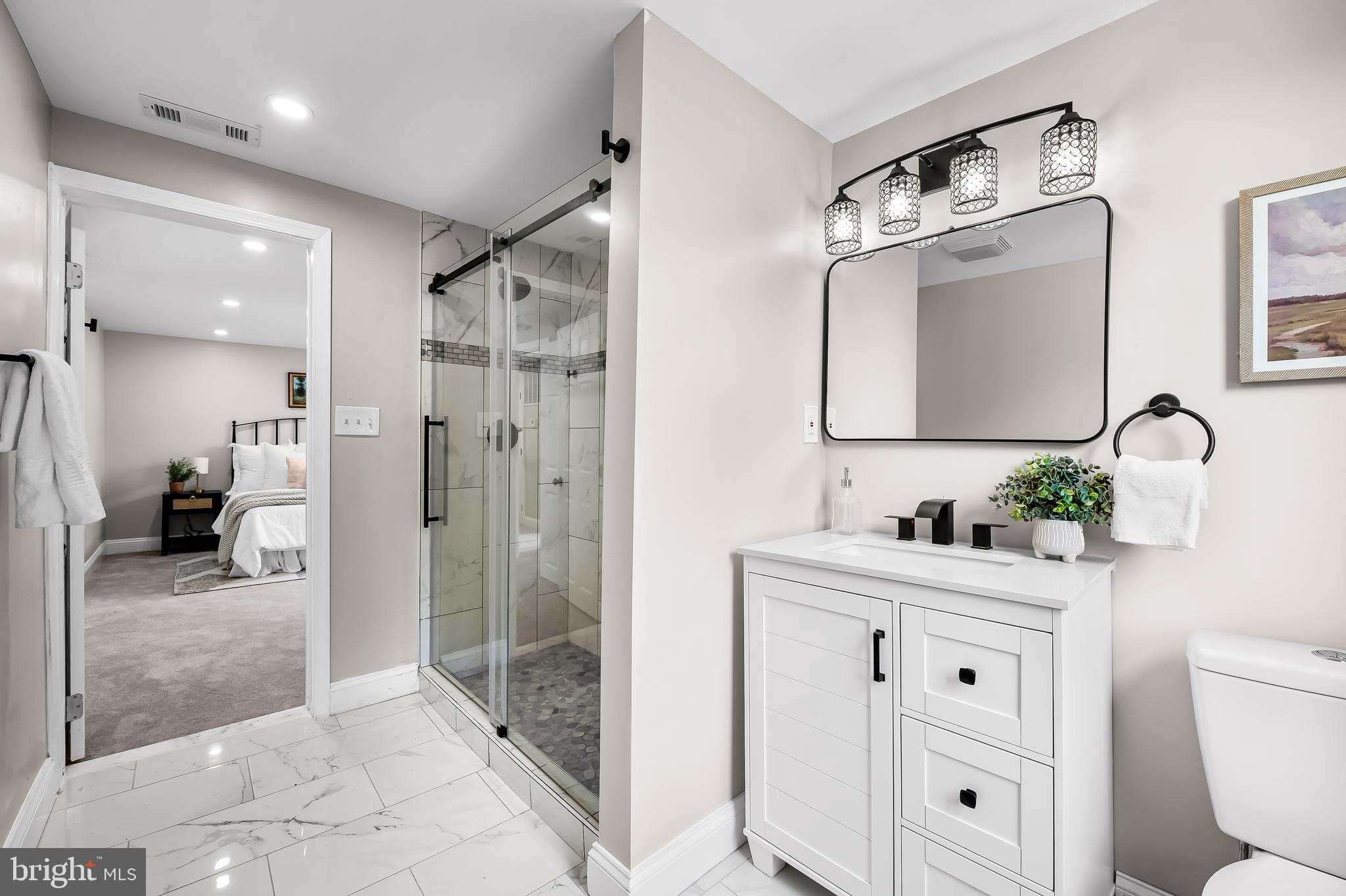 MEDFIELD - Residential