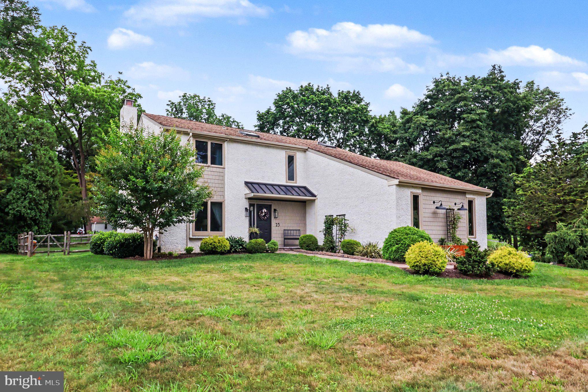 25 E KNOWLTON ROAD