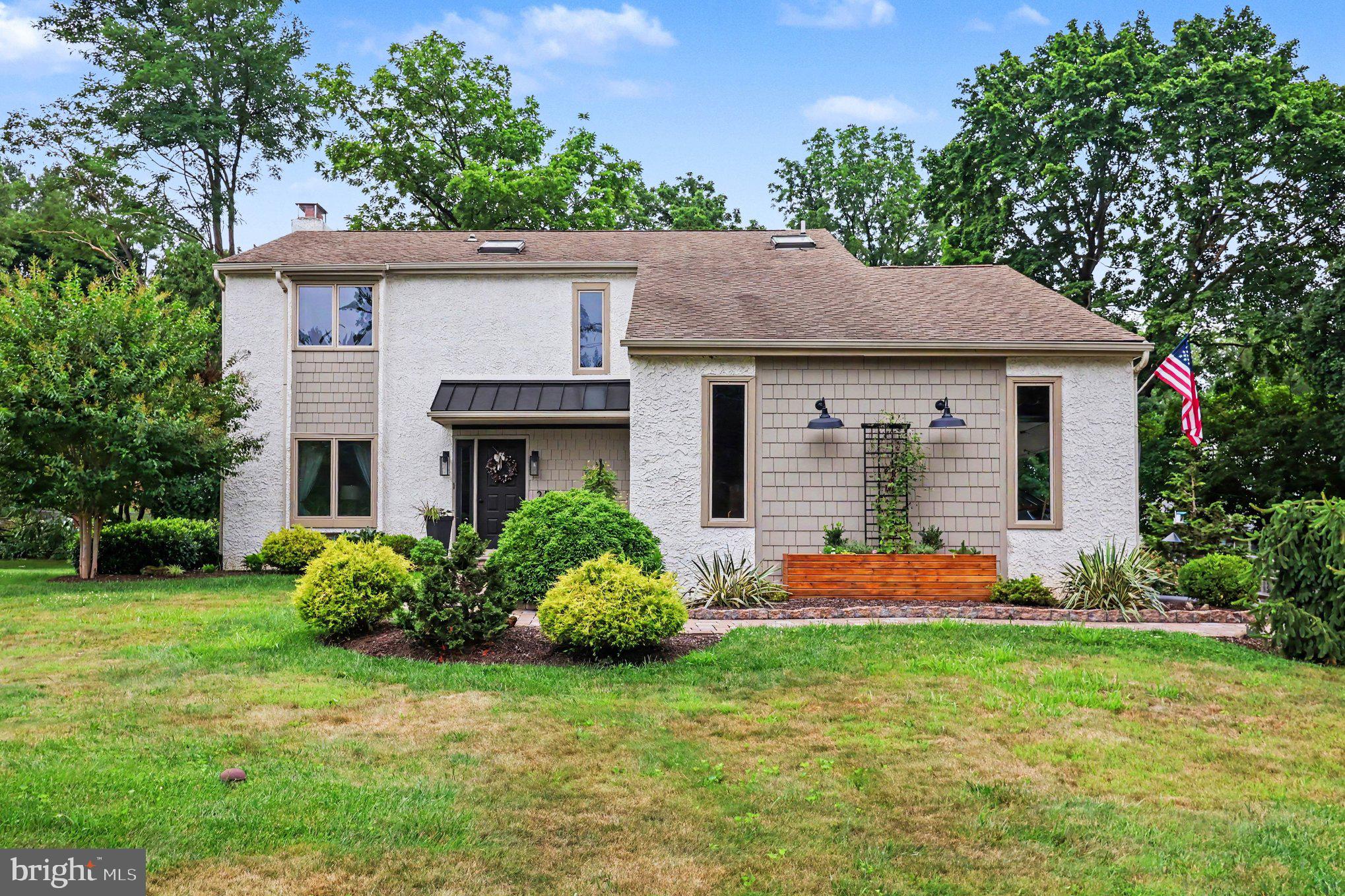 25 E KNOWLTON ROAD
