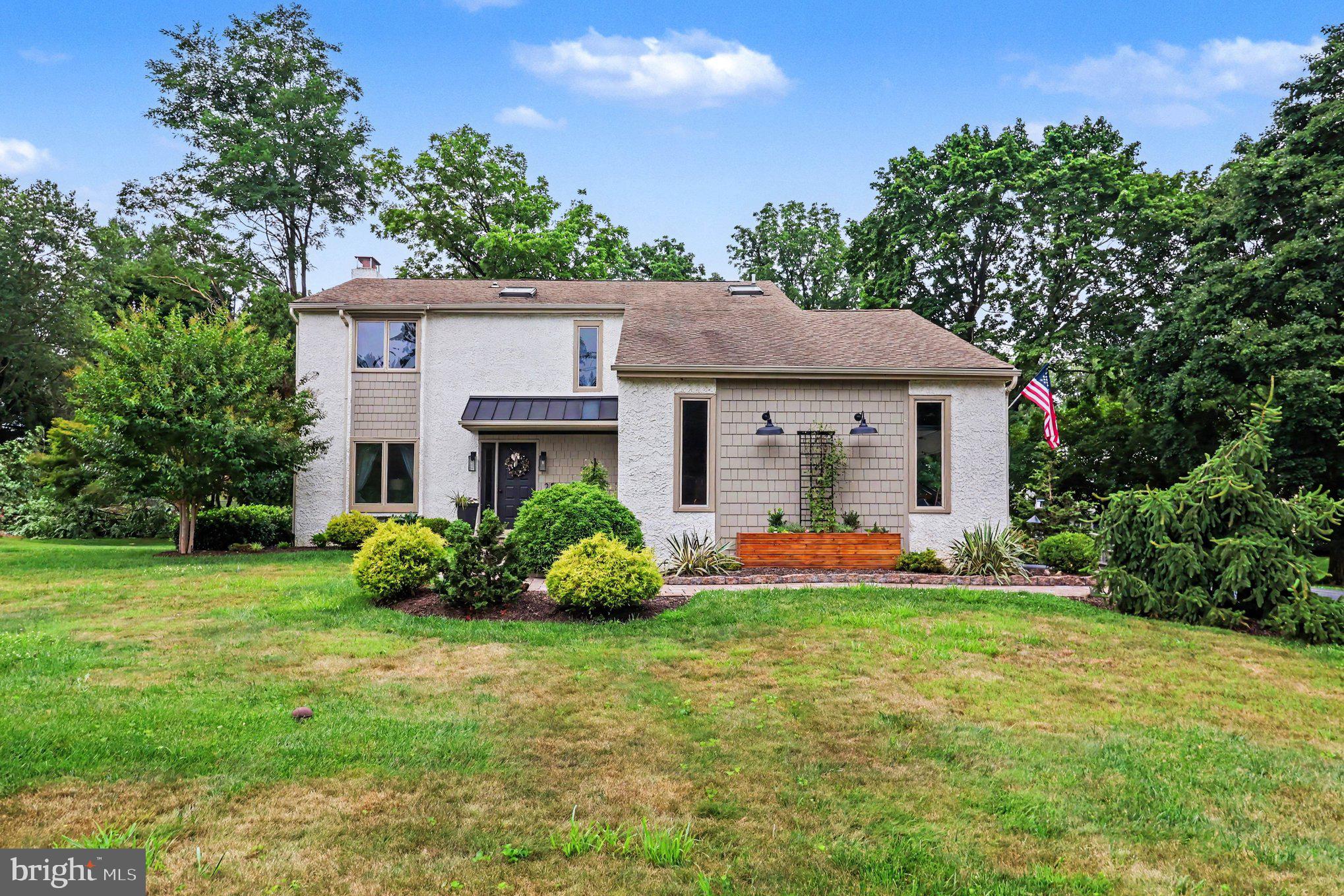25 E KNOWLTON ROAD
