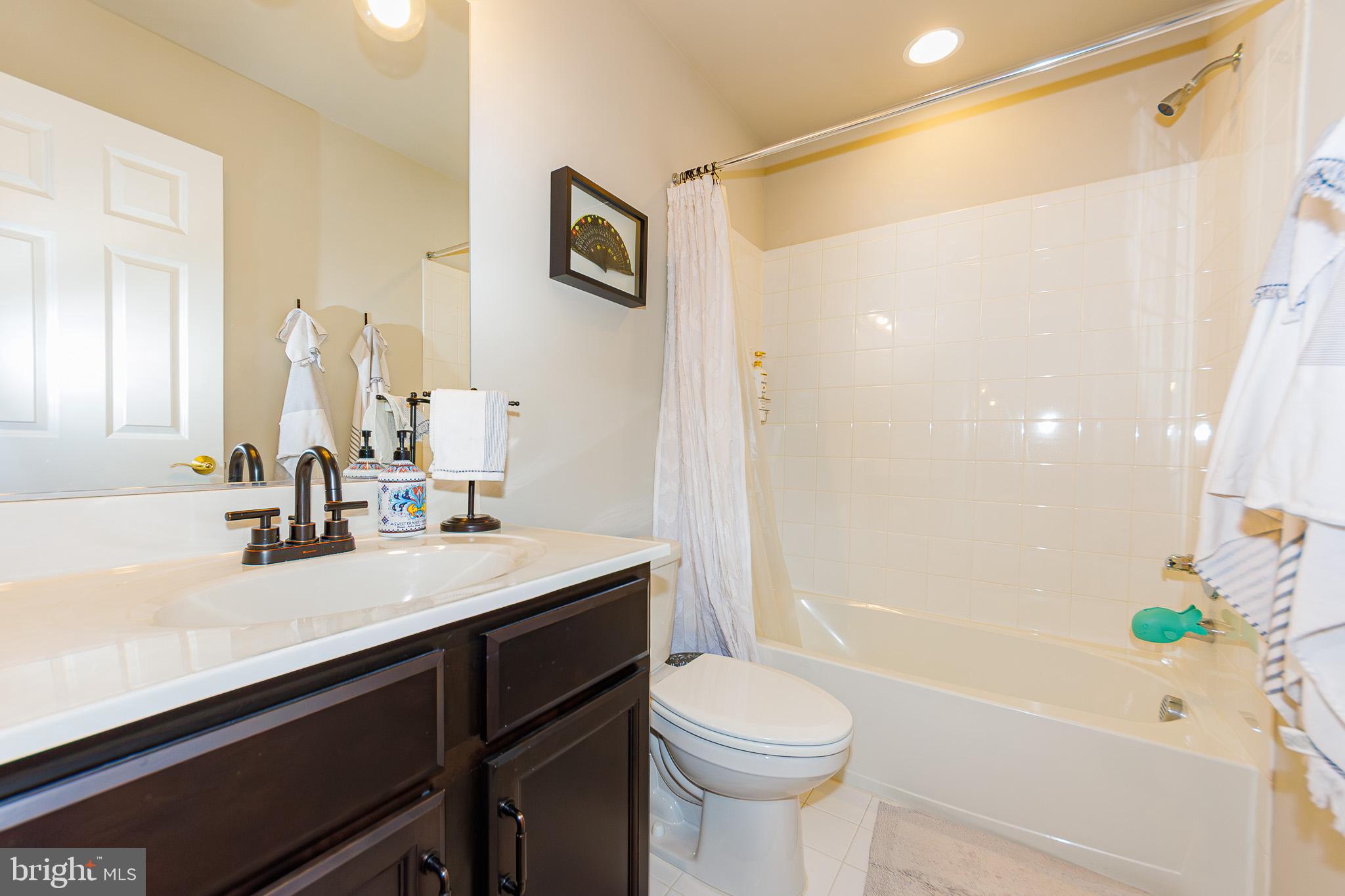 BRADFORD'S LANDING - Residential Lease