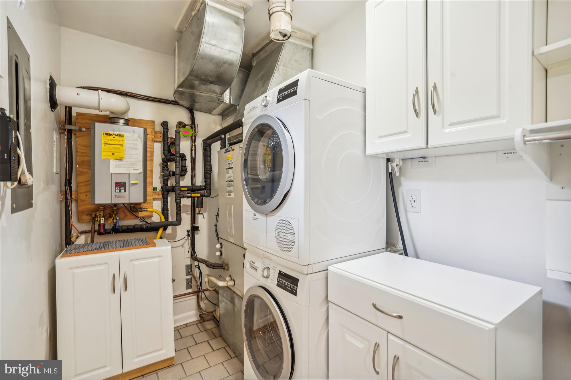 SUGARLAND RUN - Residential Lease