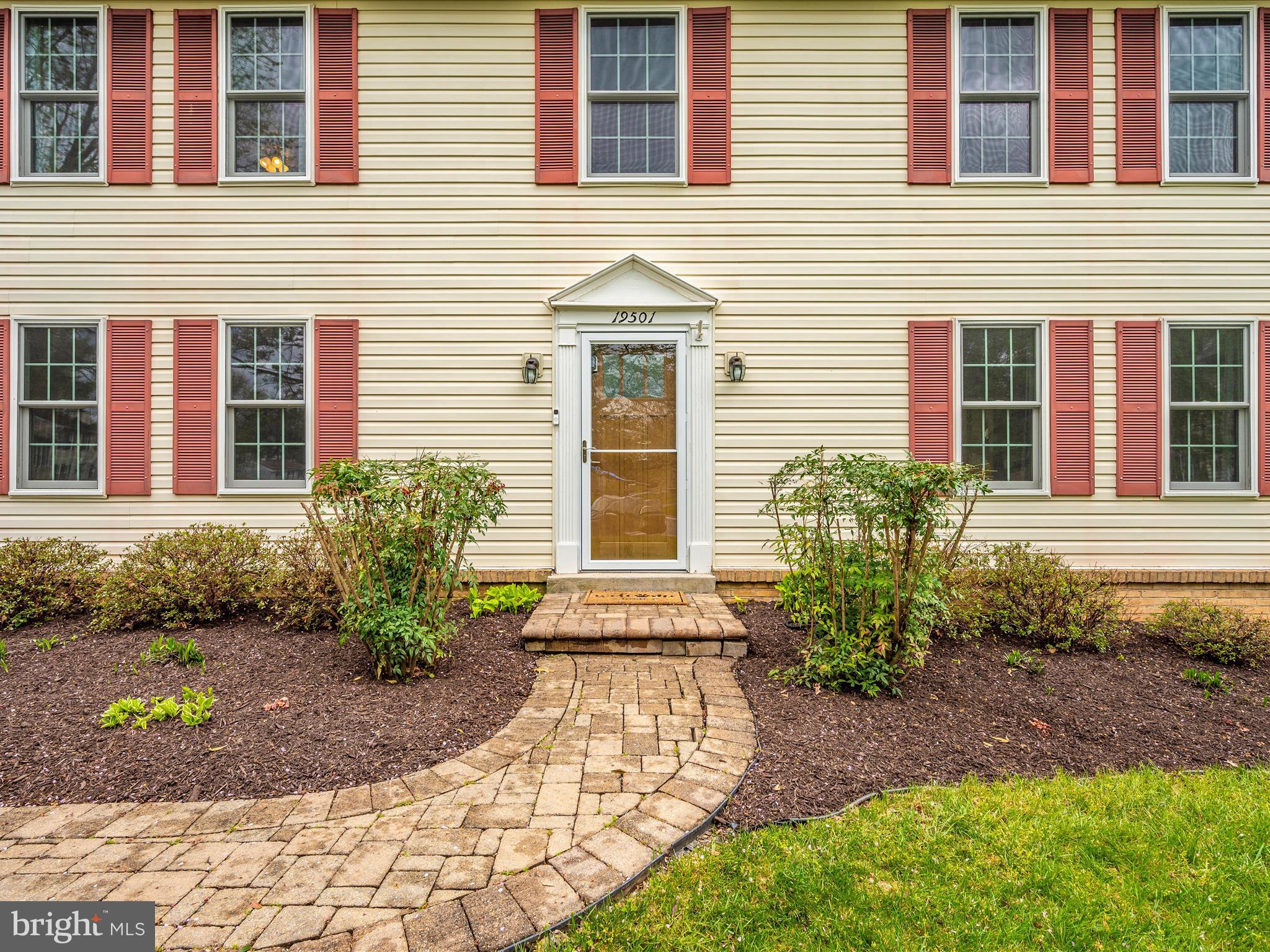 HUNTERS WOODS - Residential