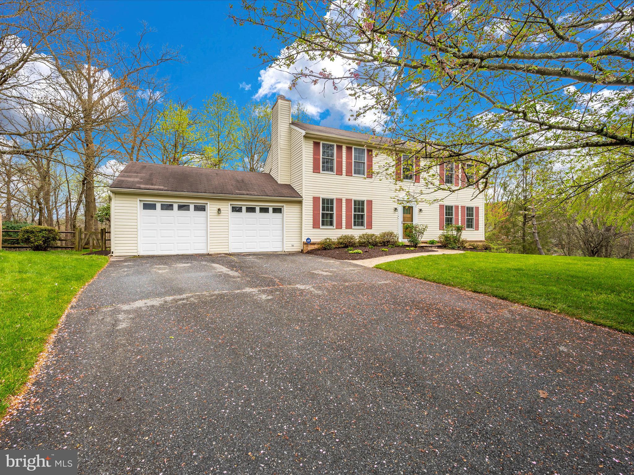 HUNTERS WOODS - Residential