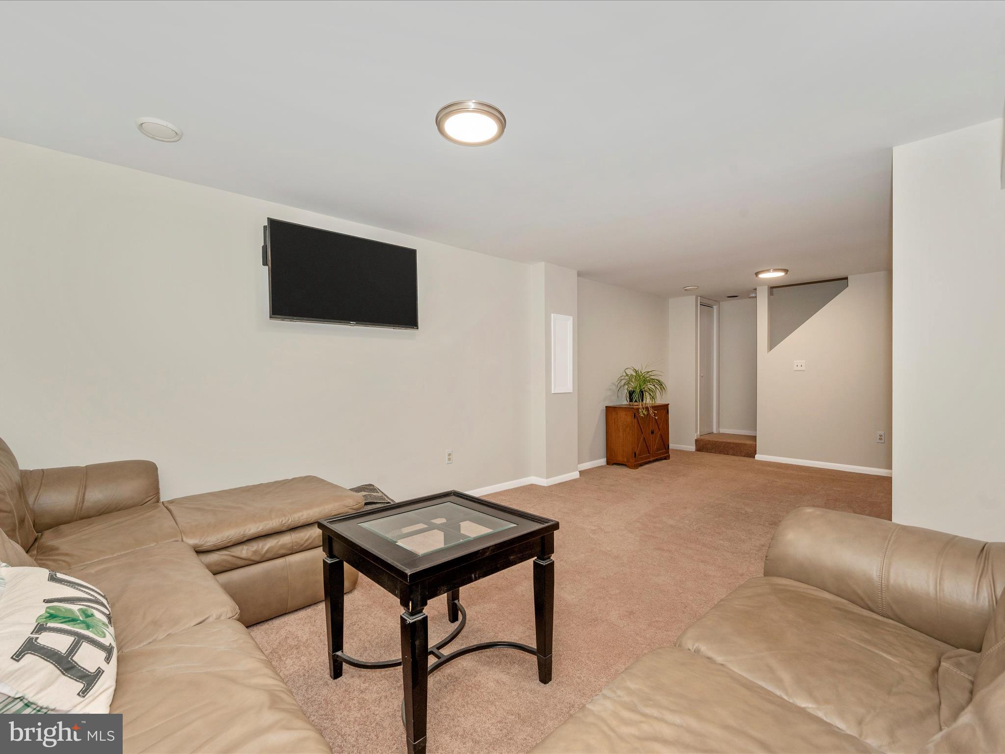 HUNTERS WOODS - Residential