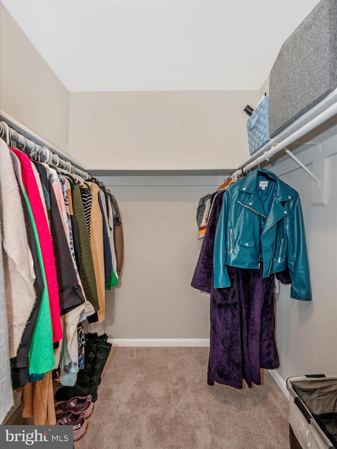 HUNTERS WOODS - Residential