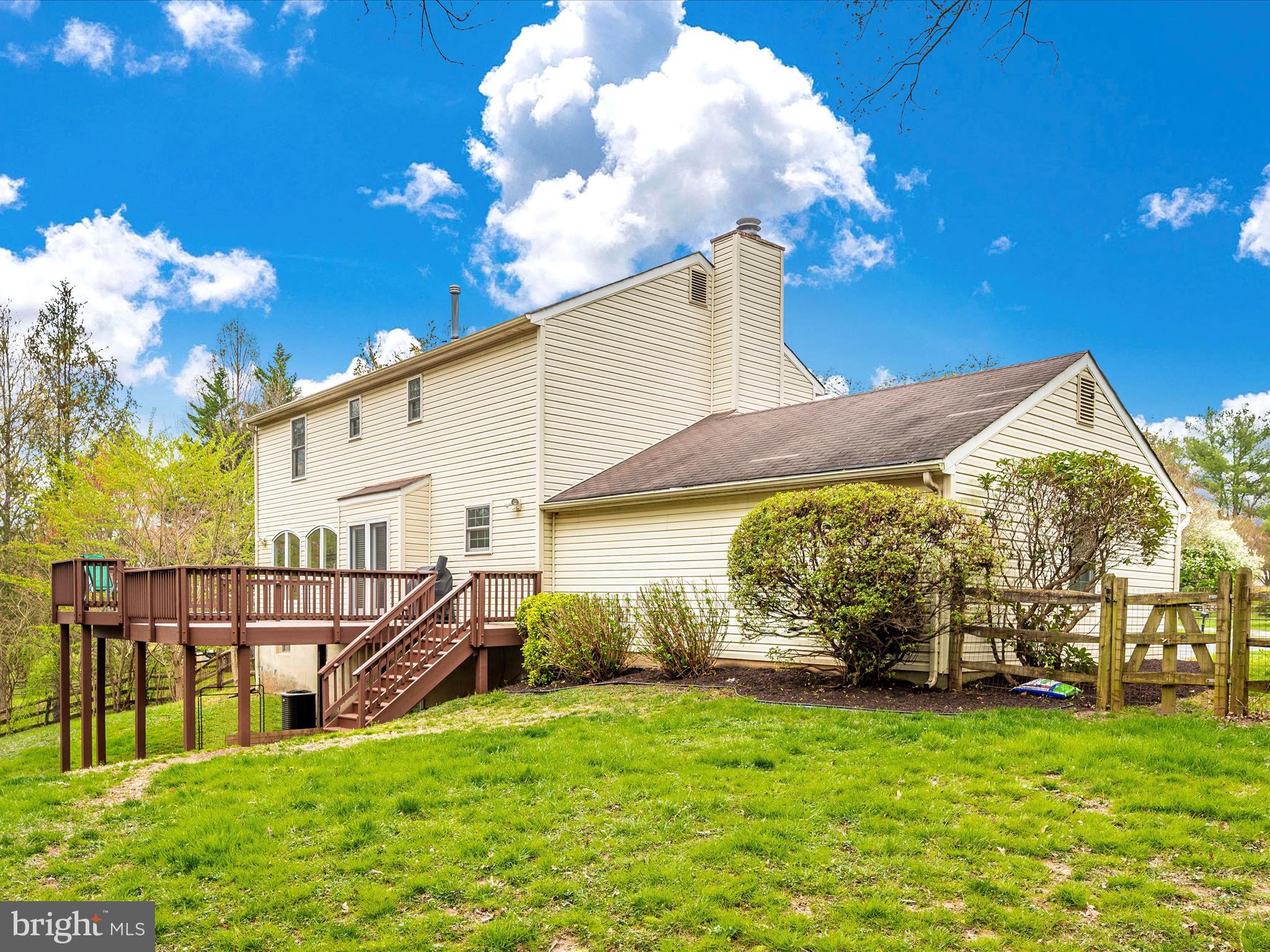 HUNTERS WOODS - Residential