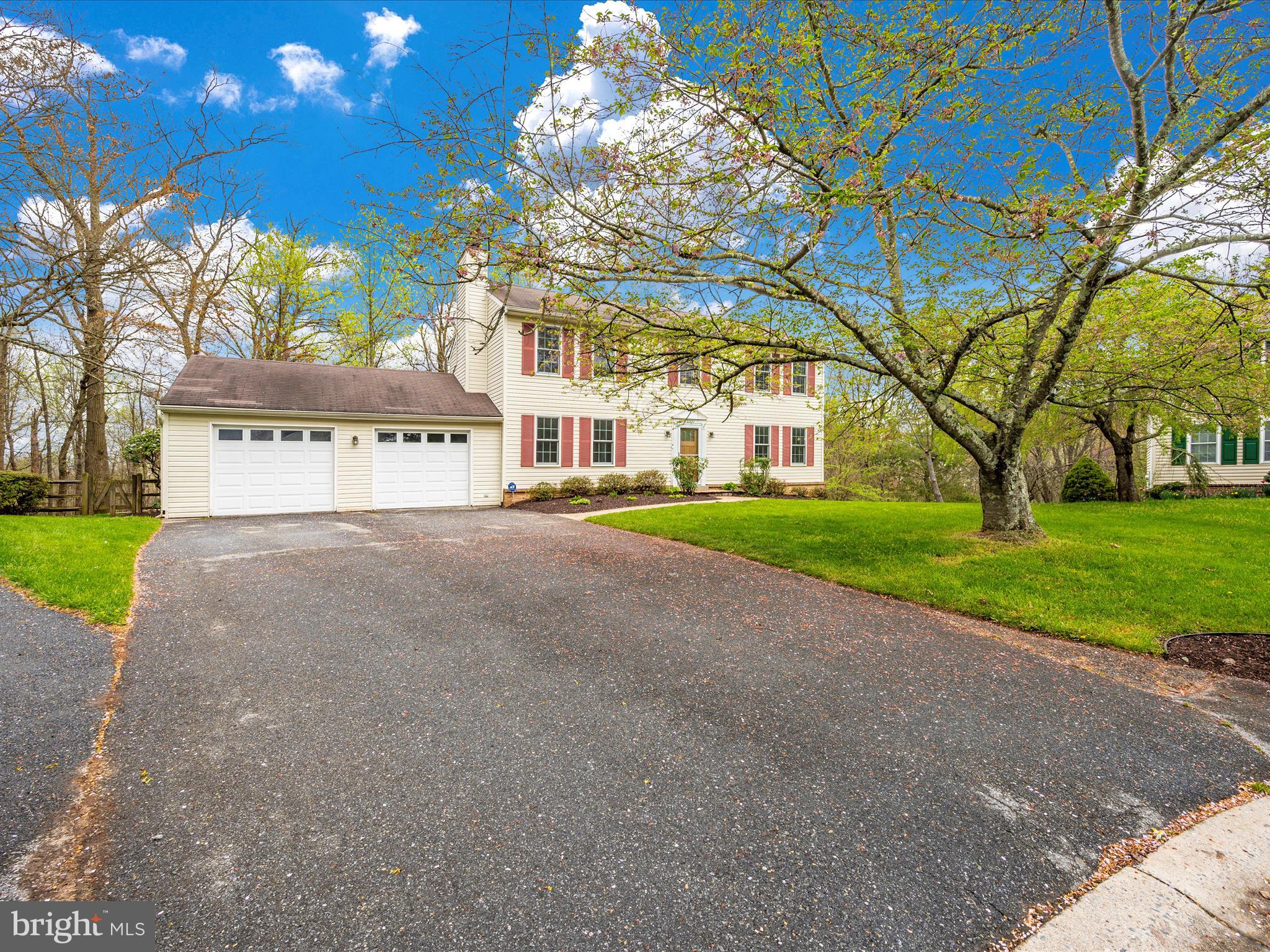 HUNTERS WOODS - Residential