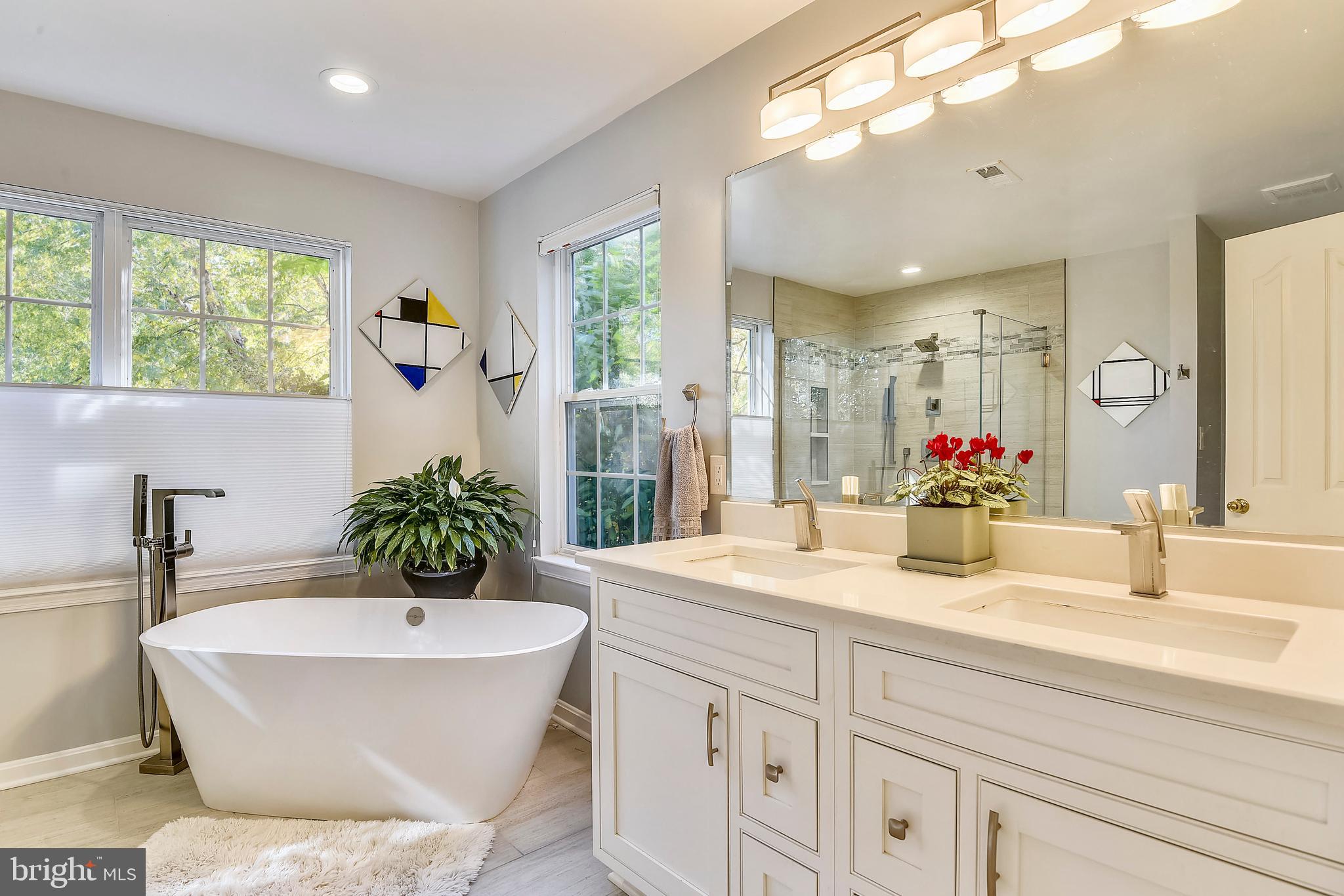 PENDENNIS MOUNT - Residential