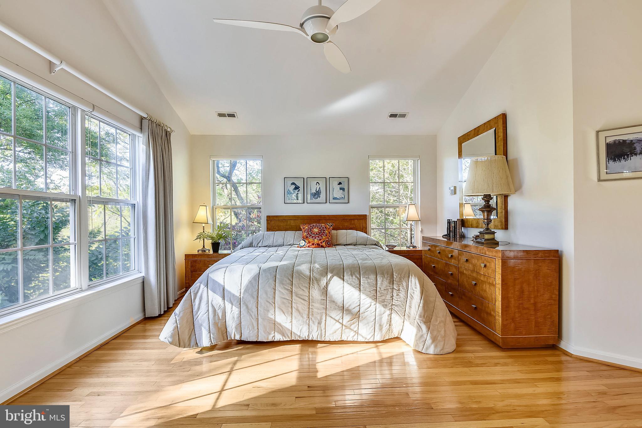 PENDENNIS MOUNT - Residential