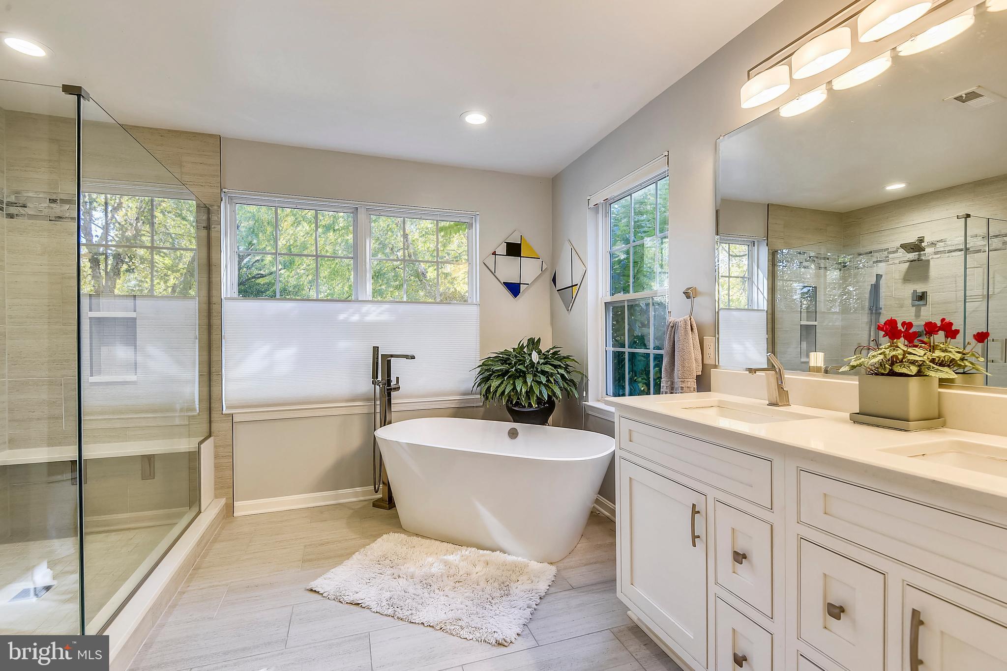 PENDENNIS MOUNT - Residential