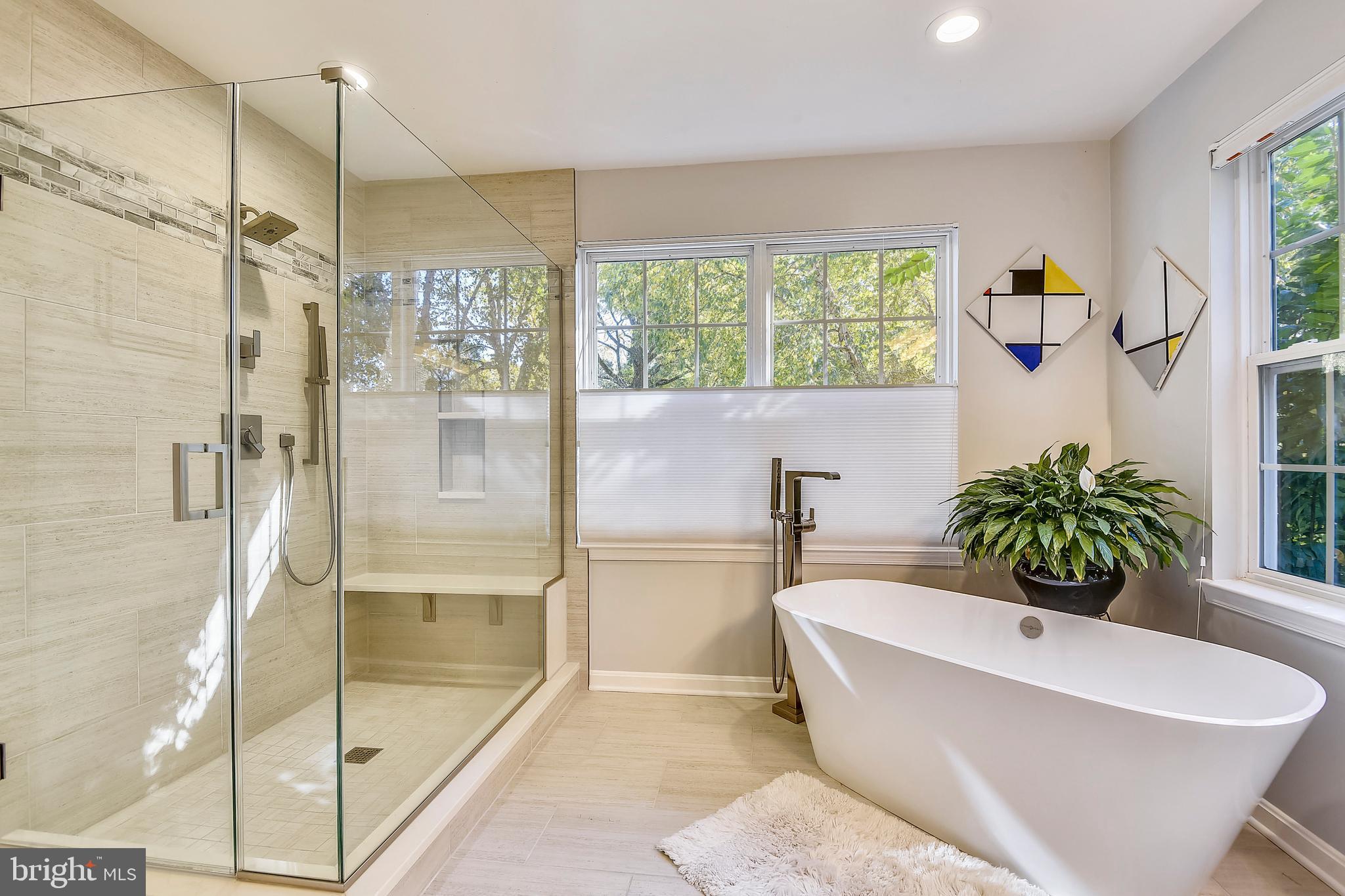 PENDENNIS MOUNT - Residential