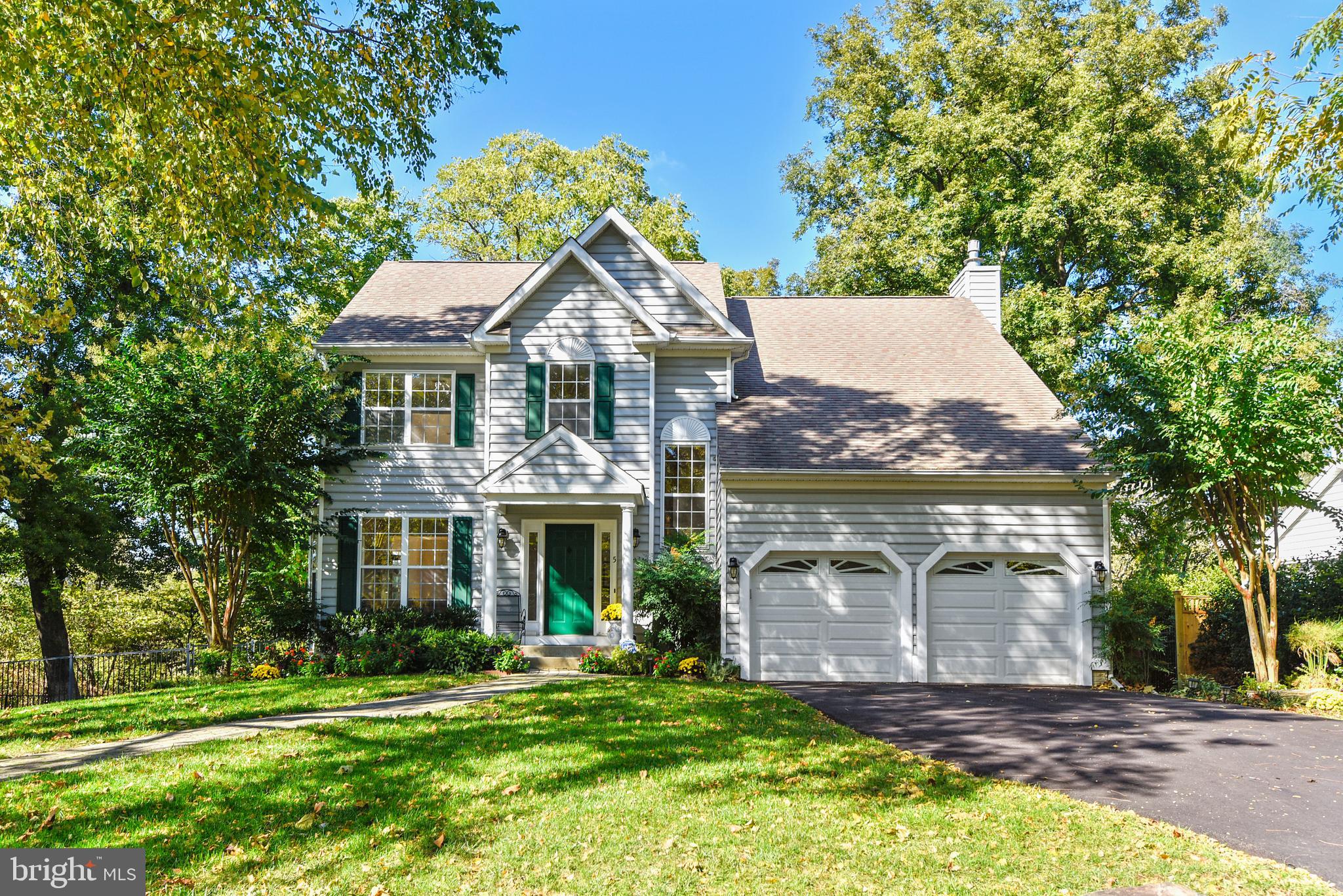 PENDENNIS MOUNT - Residential