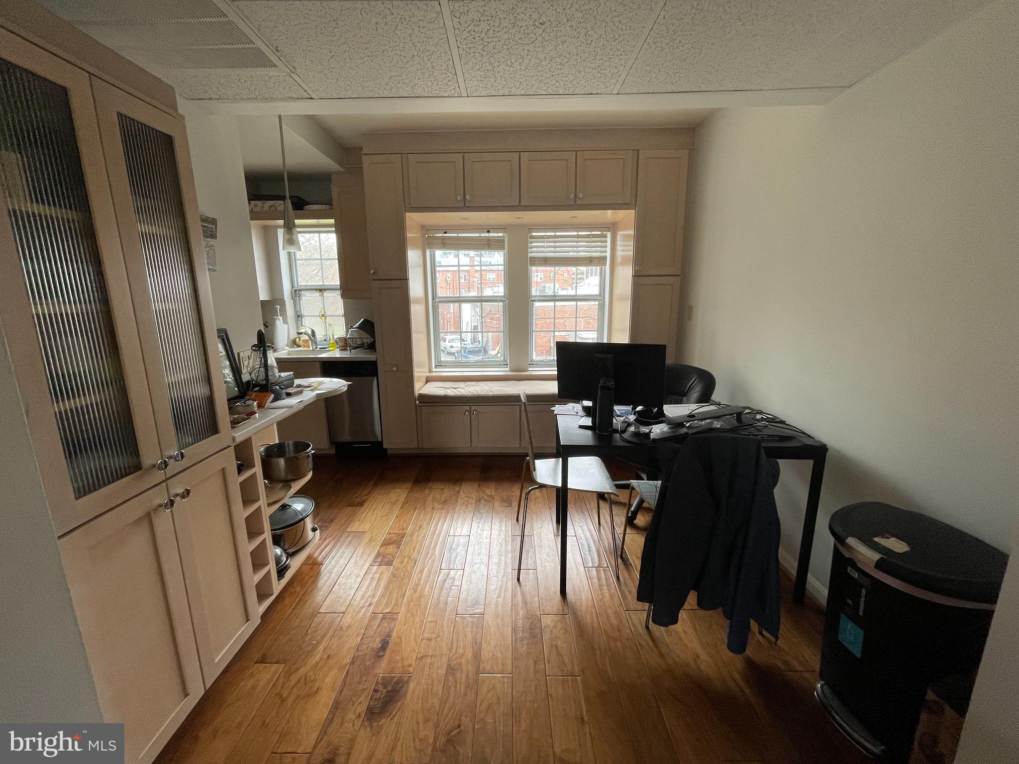 COLONIAL VILLAGE III - Residential Lease