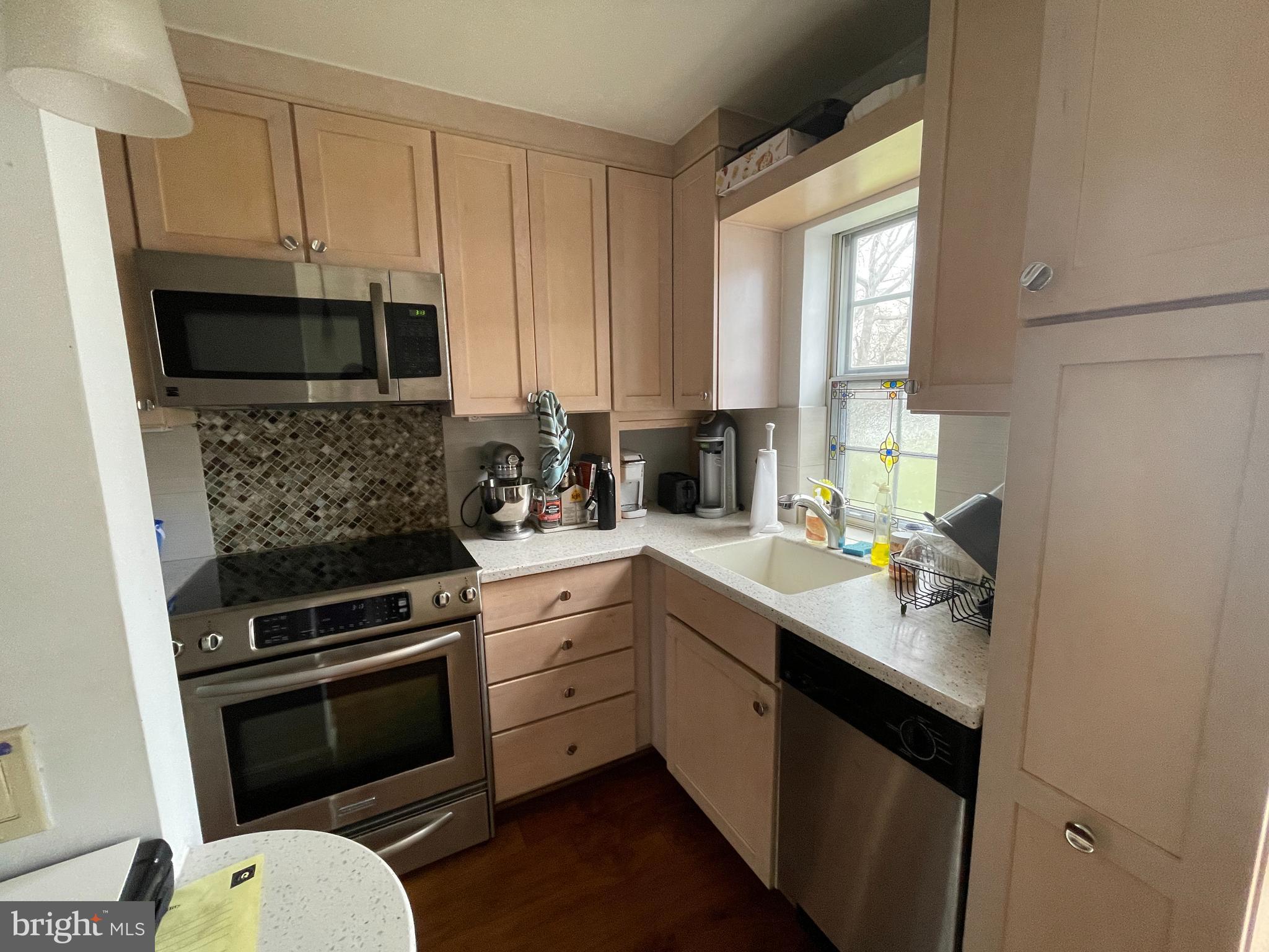 COLONIAL VILLAGE III - Residential Lease