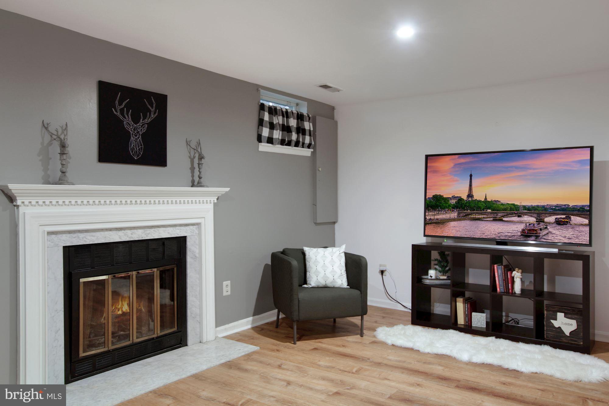 LONGMEAD CROSSING - Residential