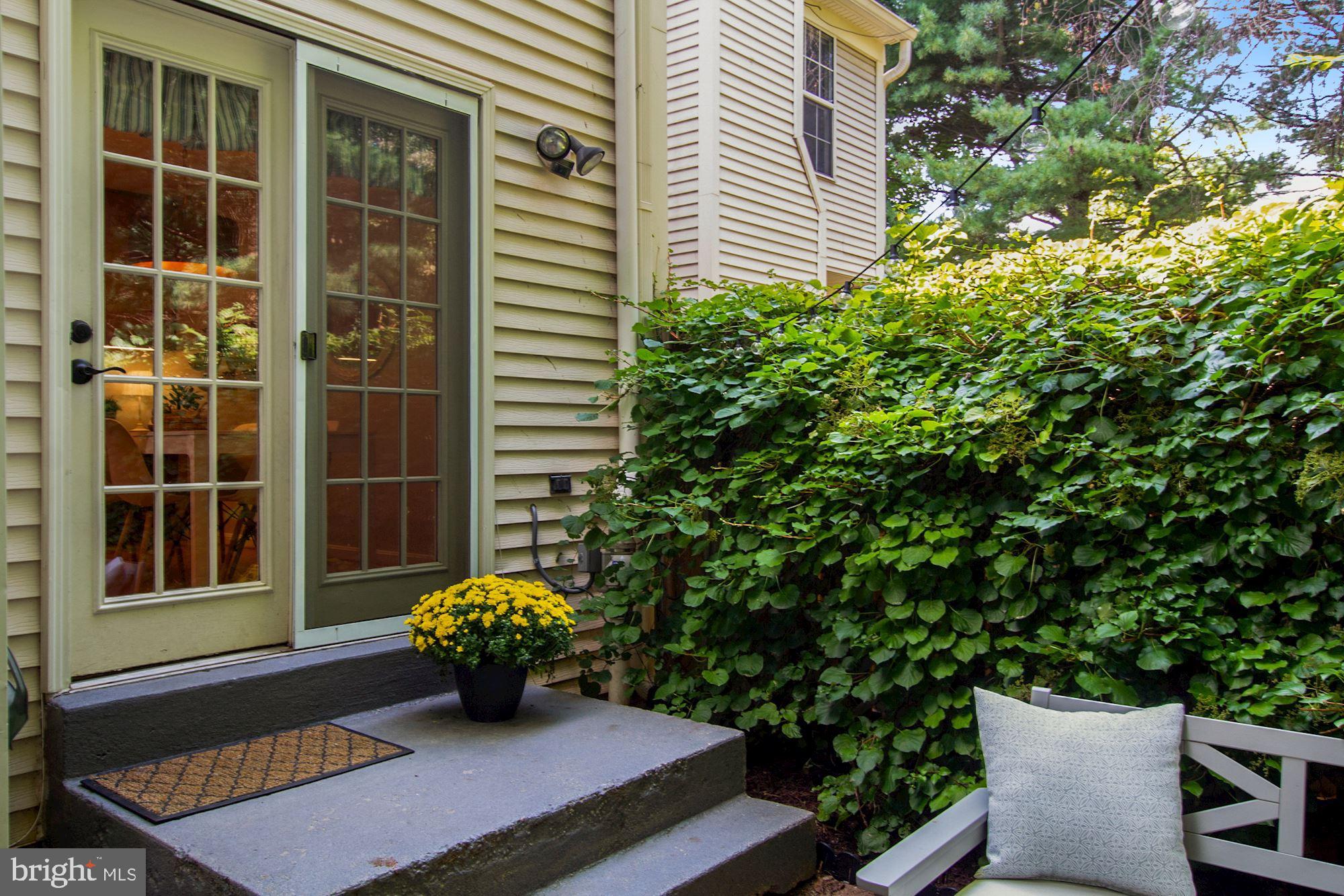 LONGMEAD CROSSING - Residential