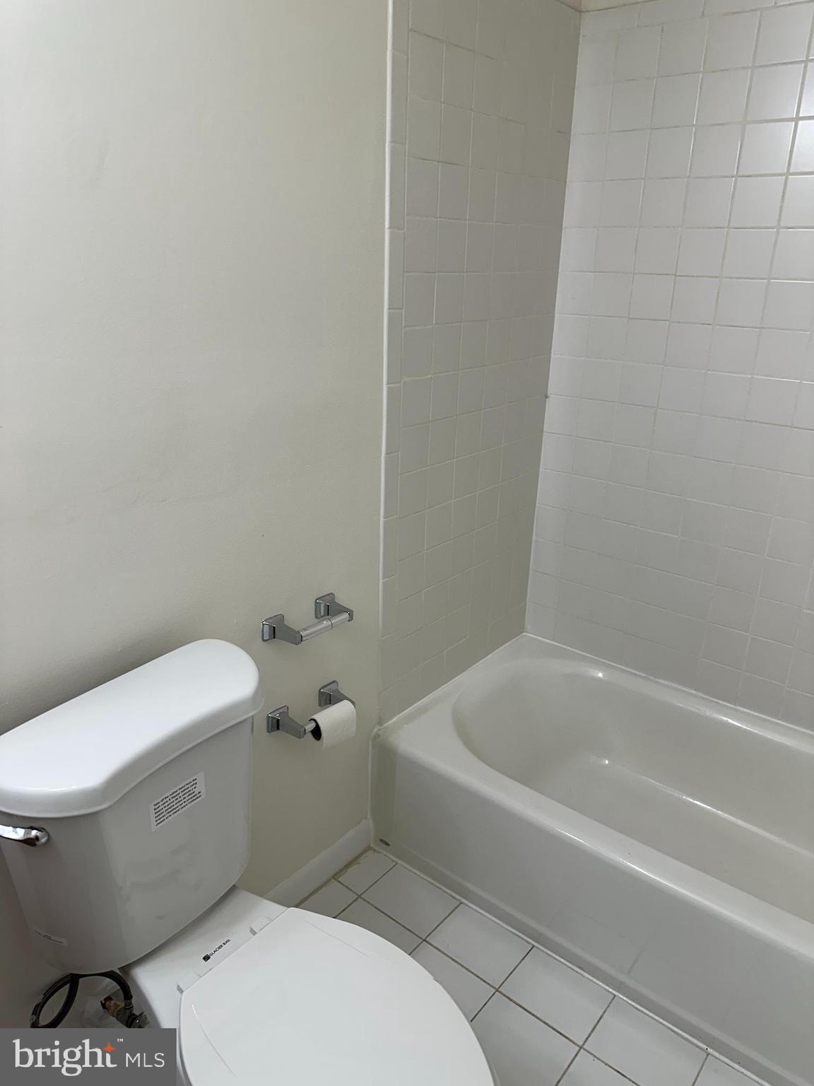 VIENNA METRO - Residential Lease