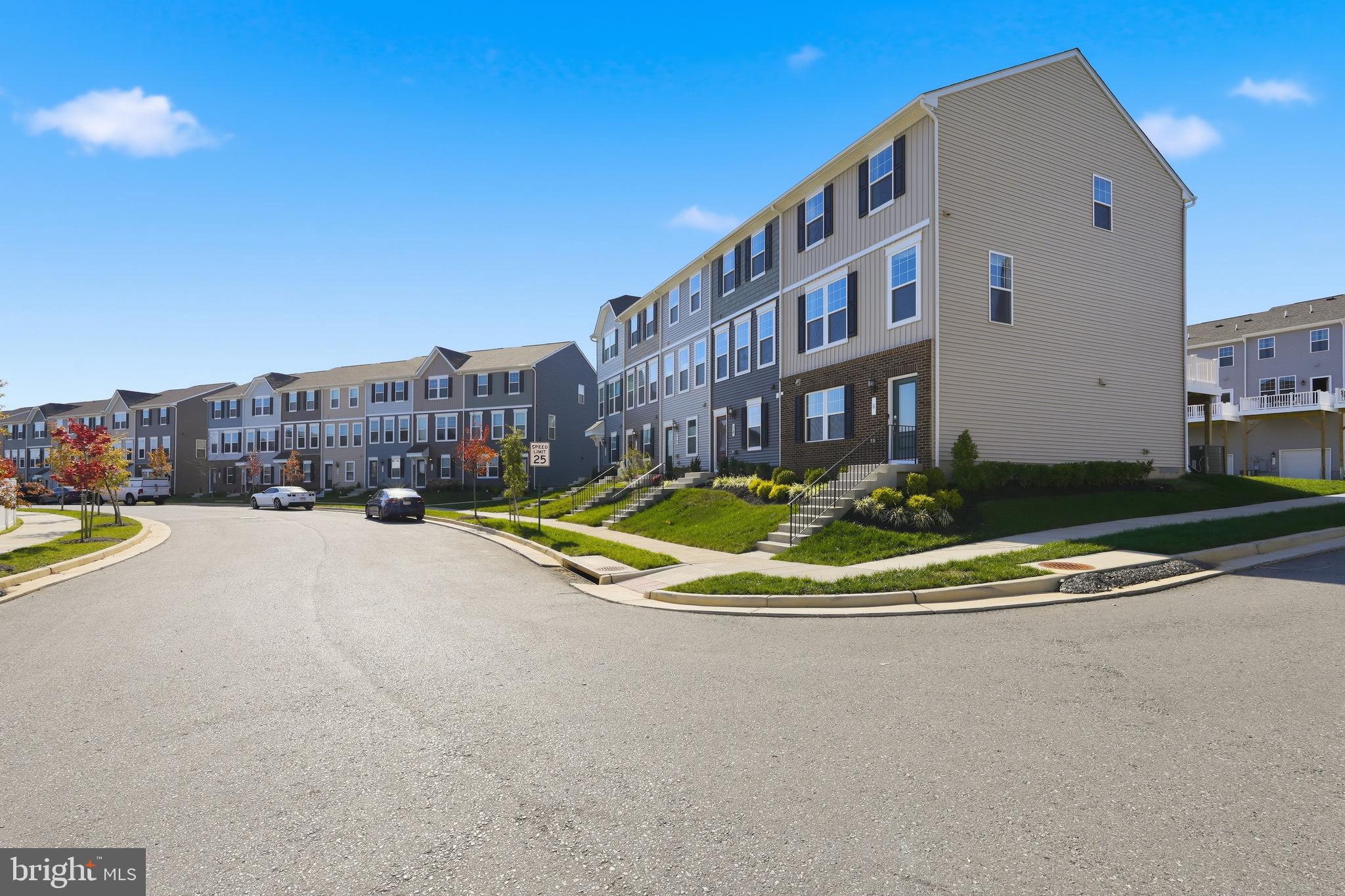 PRESIDENTS POINTE - Residential