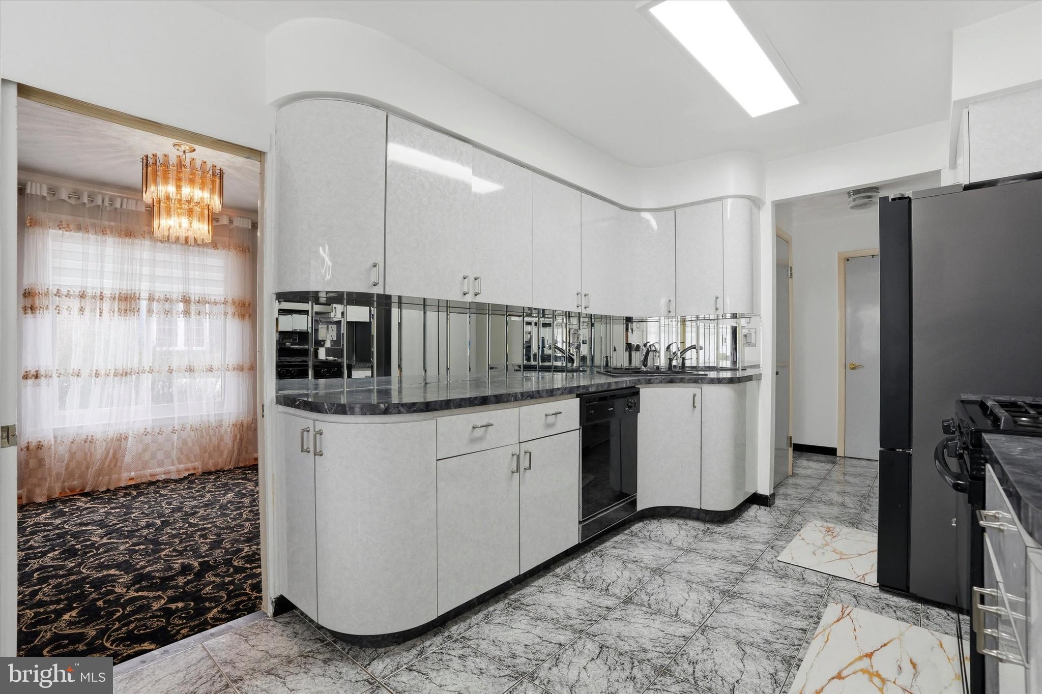 SOMERTON - Residential