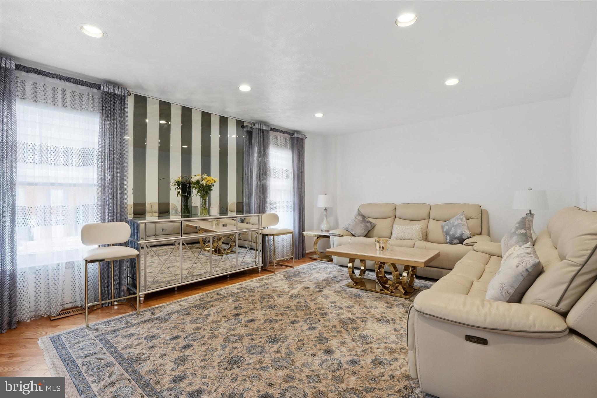 SOMERTON - Residential