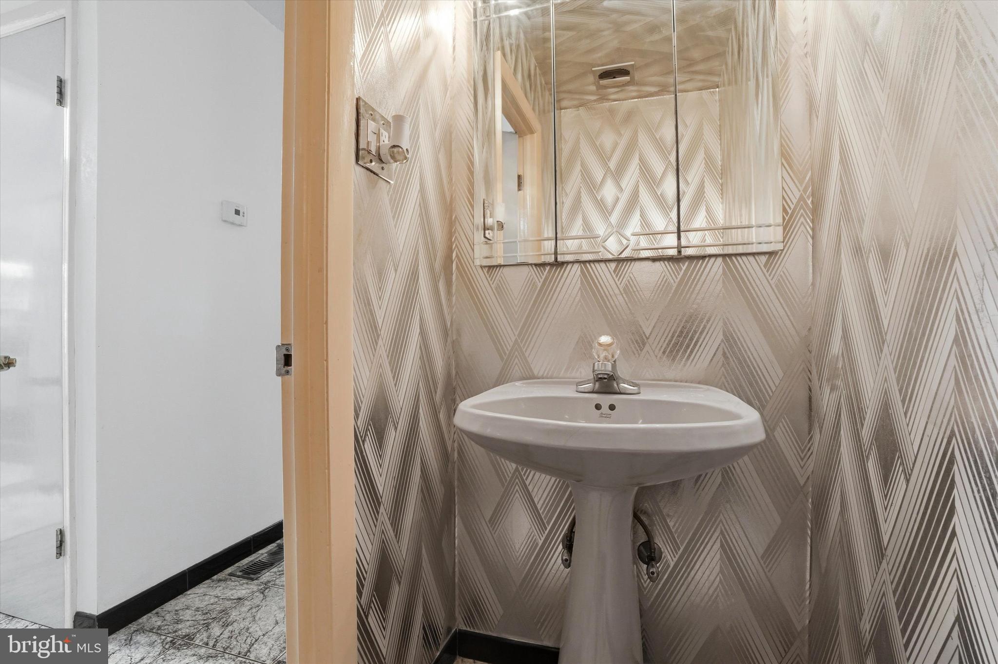 SOMERTON - Residential