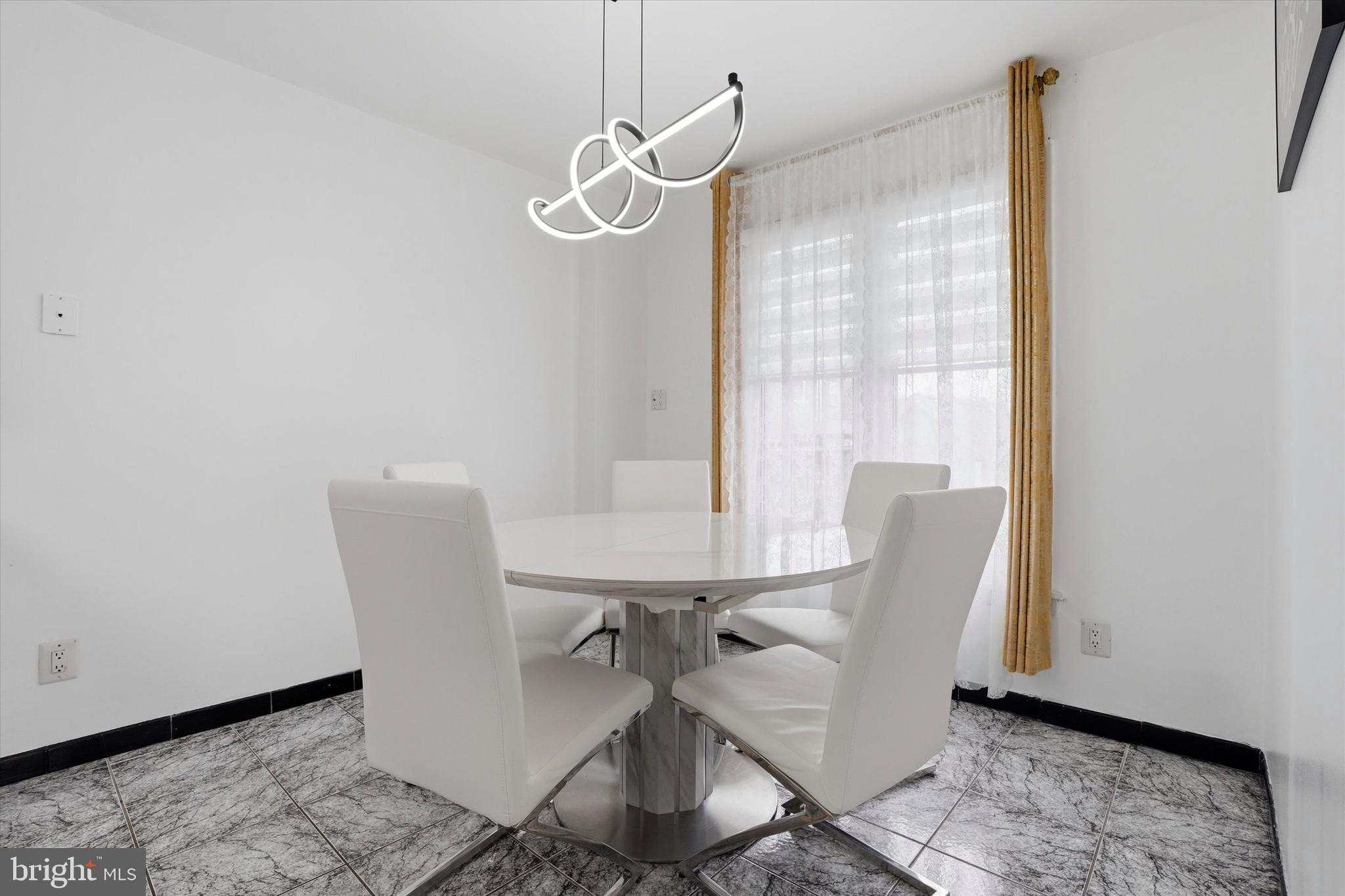 SOMERTON - Residential