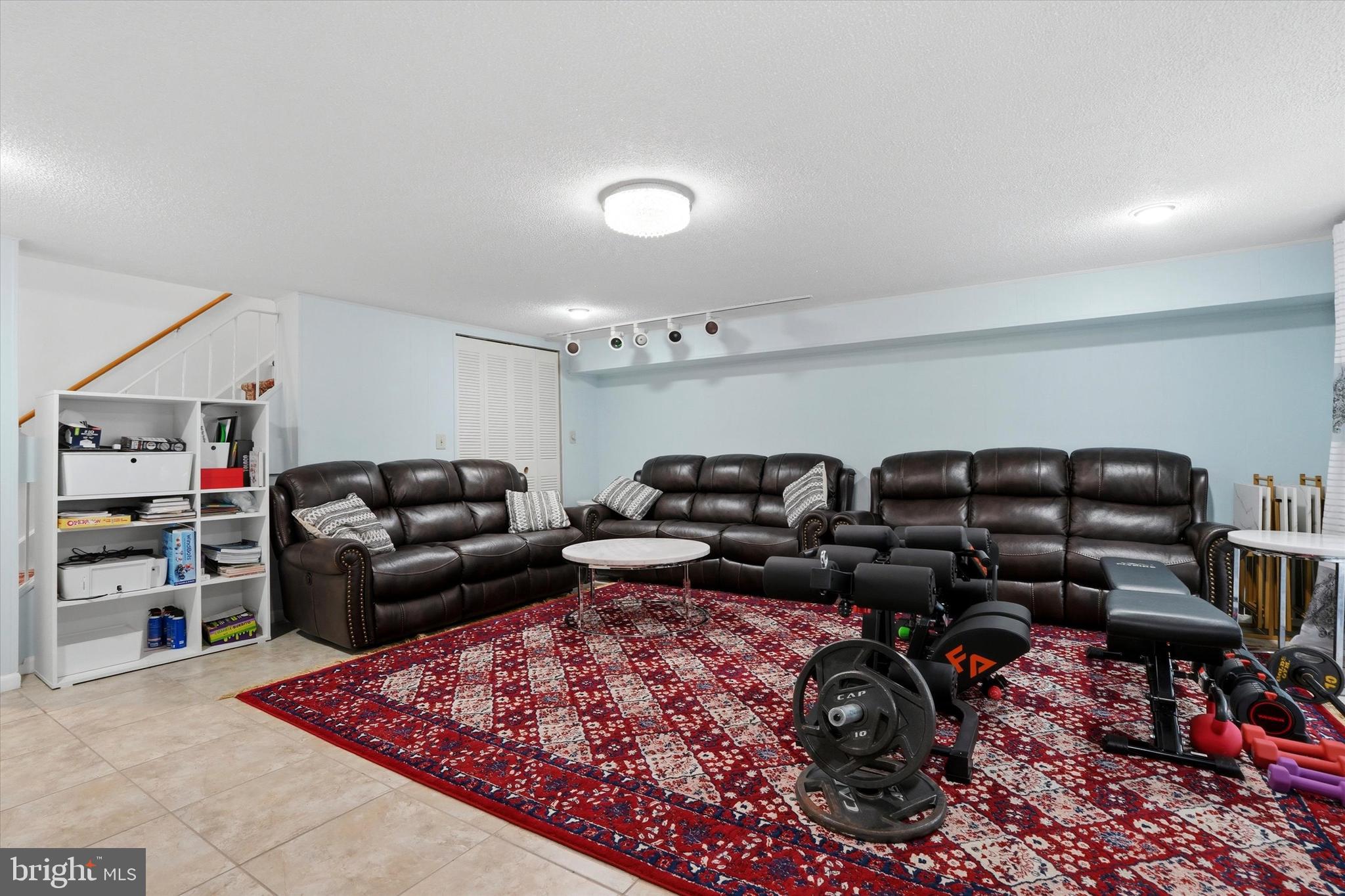 SOMERTON - Residential