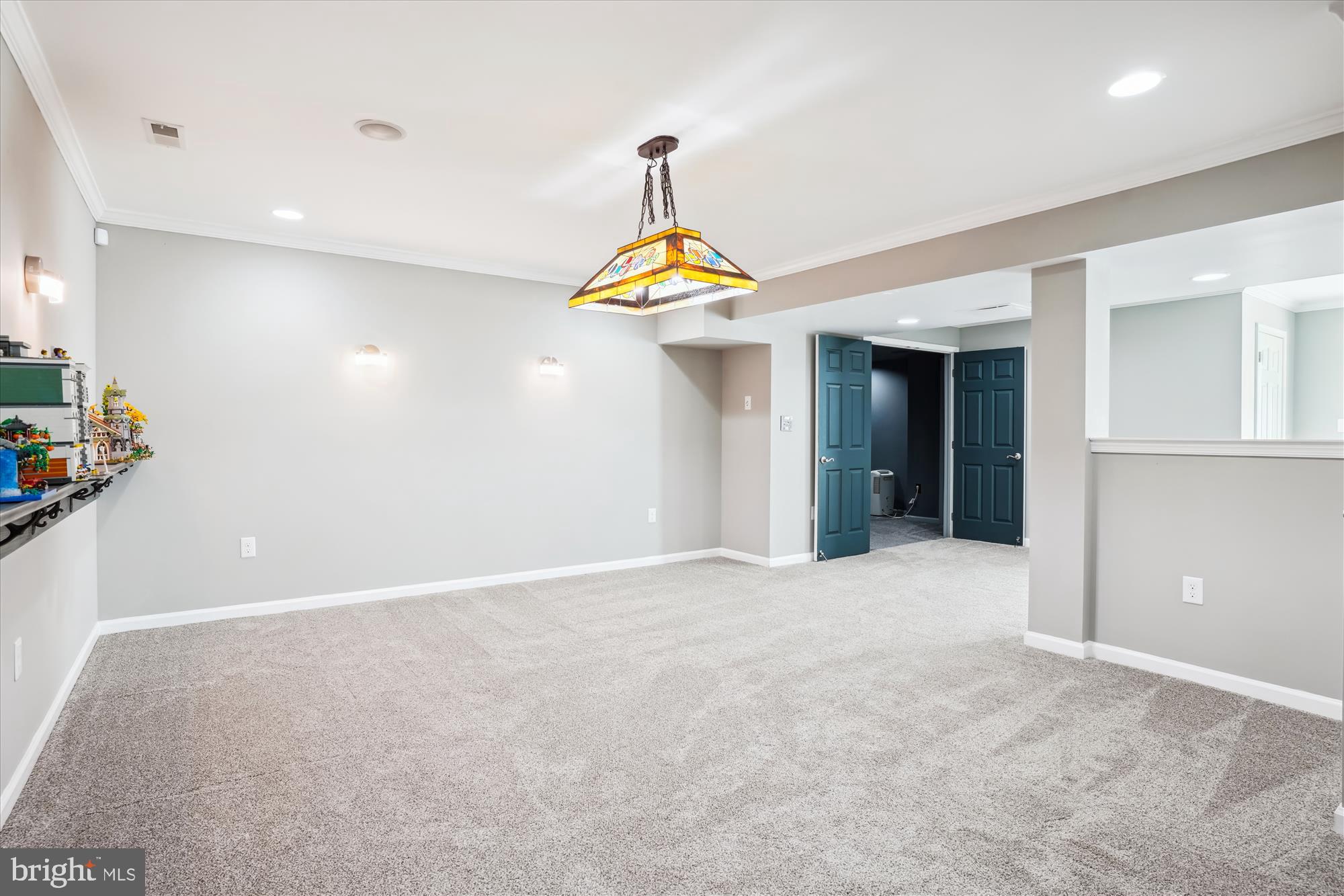 ESTATES AT SINGLETREE - Residential