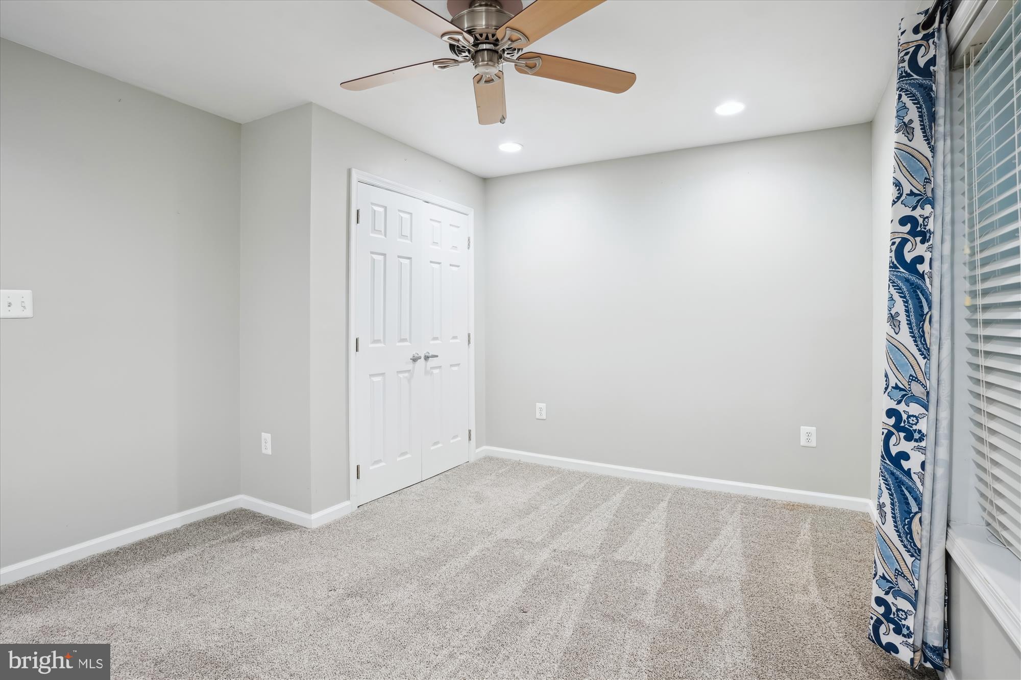 ESTATES AT SINGLETREE - Residential