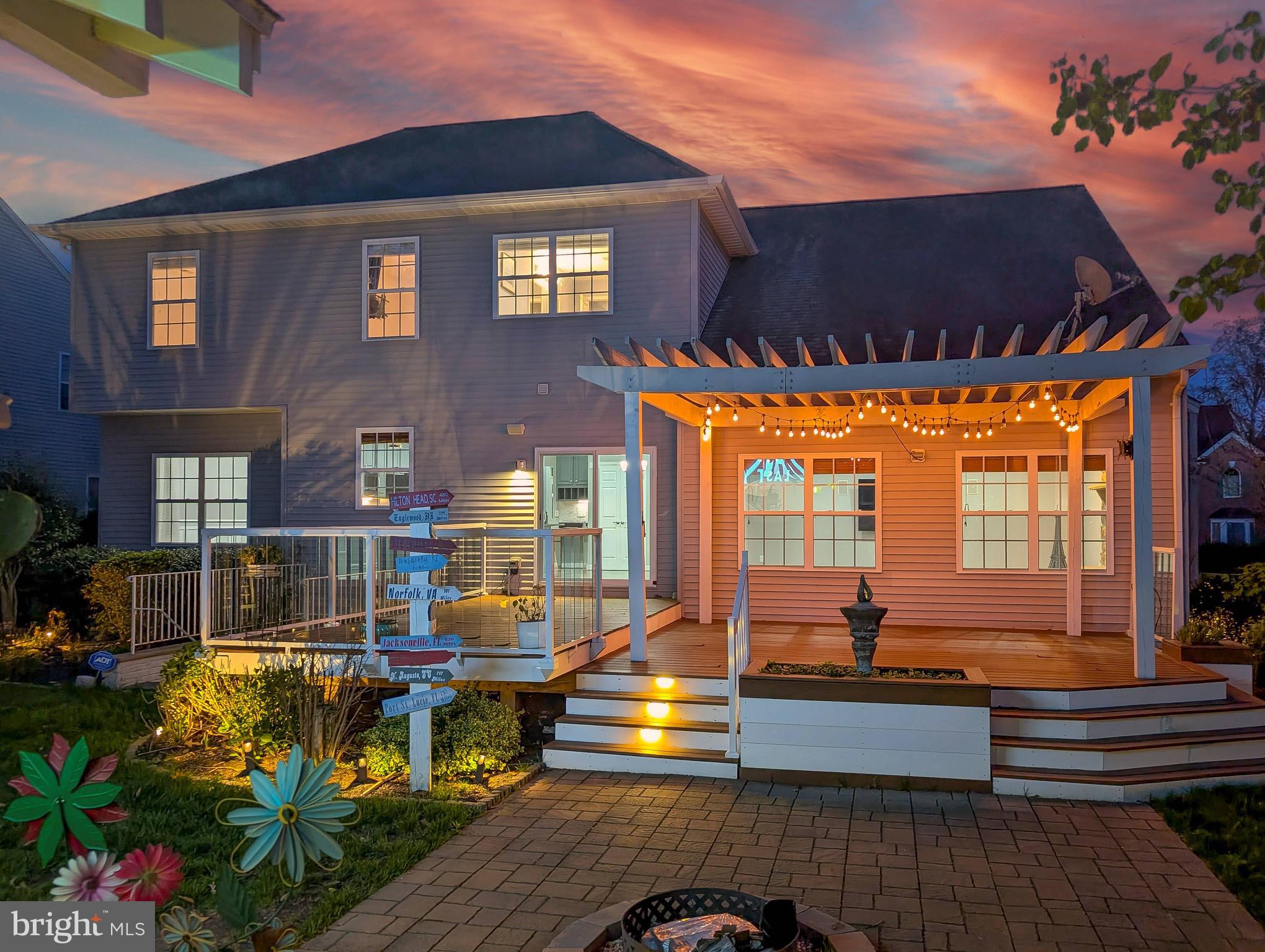 ESTATES AT SINGLETREE - Residential