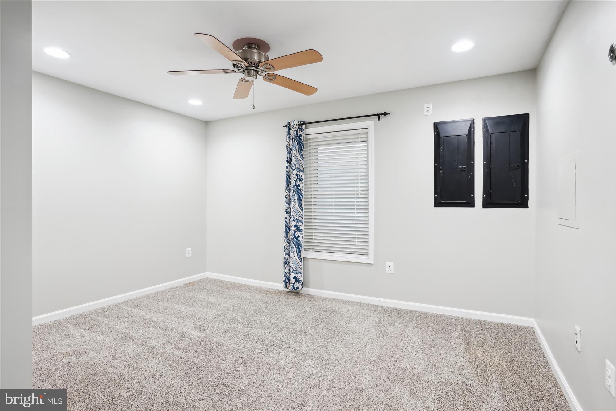 ESTATES AT SINGLETREE - Residential