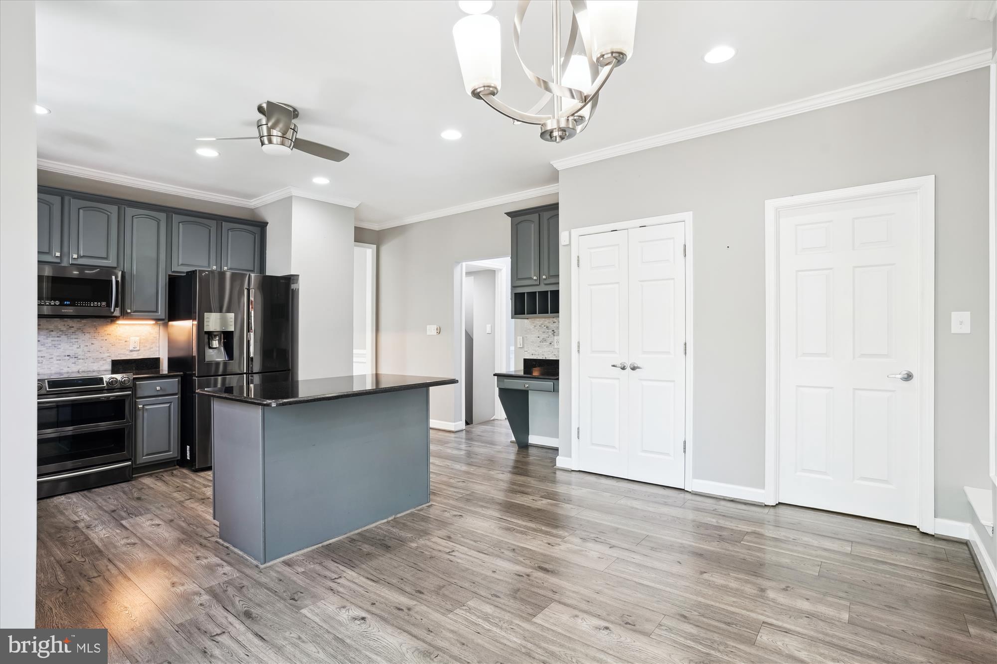 ESTATES AT SINGLETREE - Residential