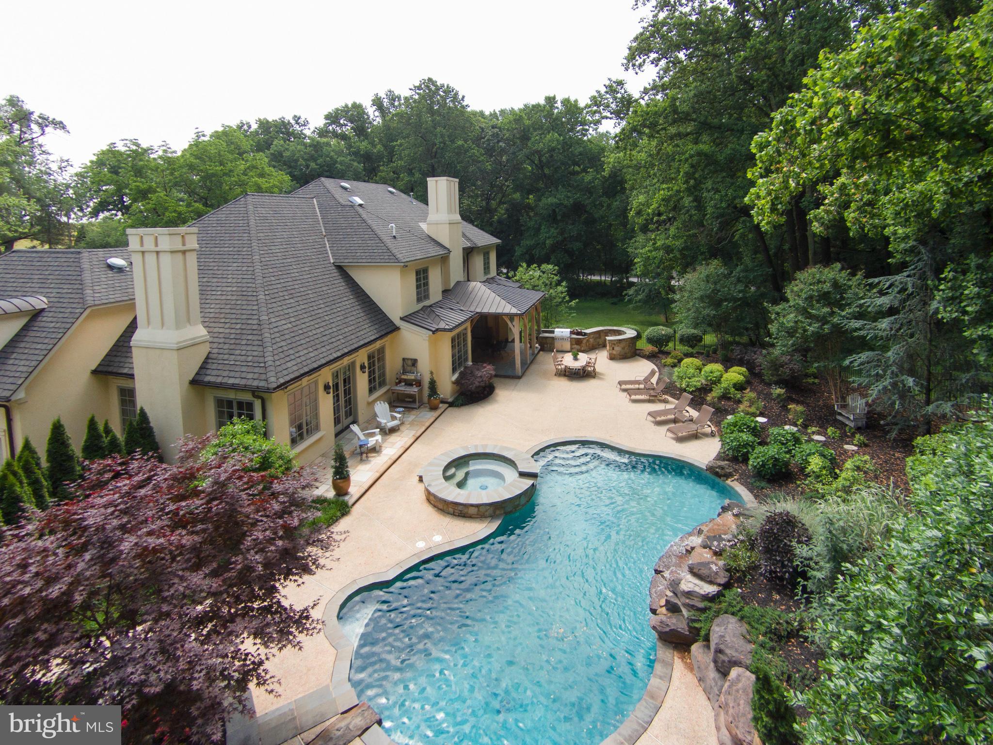 HILLENDALE COUNTRY CLUB - Residential