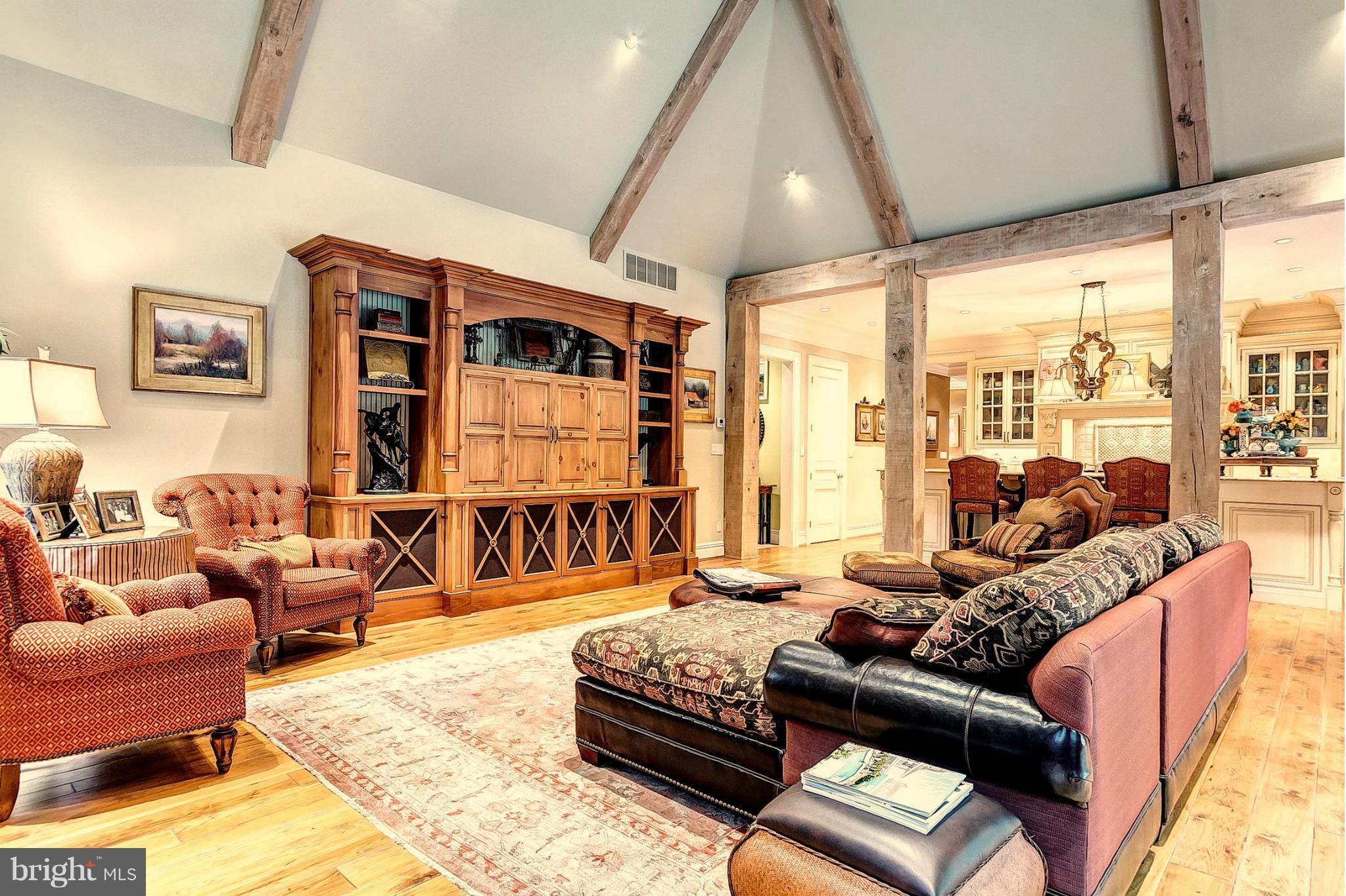 HILLENDALE COUNTRY CLUB - Residential