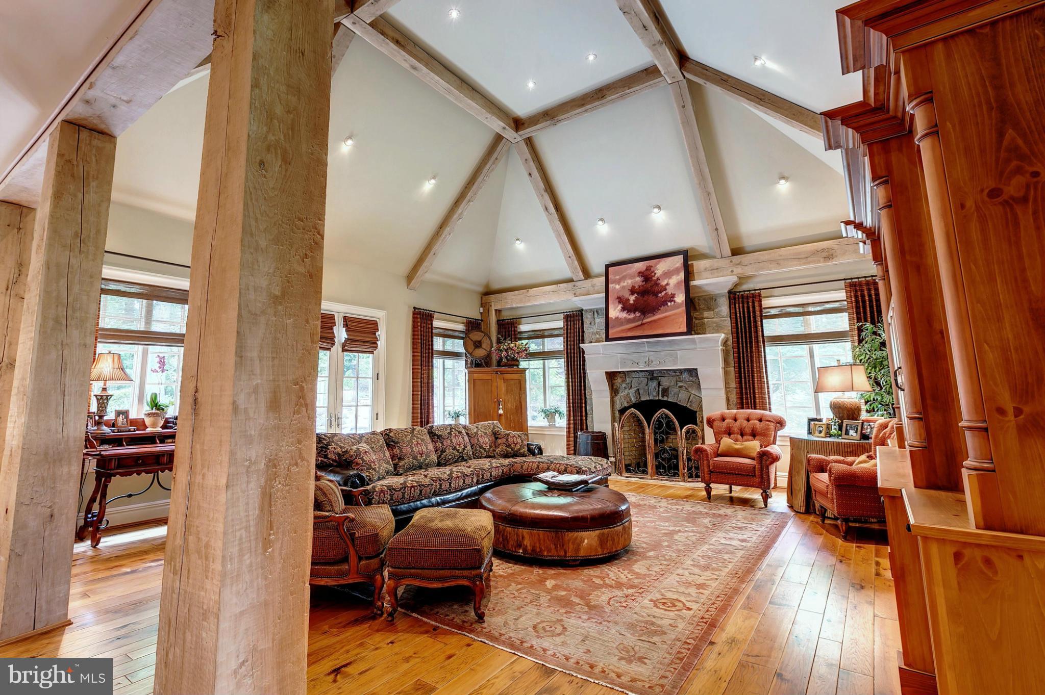 HILLENDALE COUNTRY CLUB - Residential