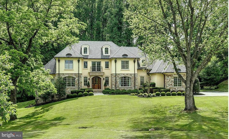 Breathtaking French Country Estate sets the standard for luxury and quality. A 6BR, 6.5BA with extraordinary entertaining spaces, mahogany & hickory floors, custom cabinetry & detailed millwork, 4 dramatic fps & stunning timber-framed FR. Chef's kit w/ ss Viking appliances. Master bath boasts resort-style bath. Finished LL w/ theater. Outside al fresco dining terrace, pool w/ hot tub & waterfall.