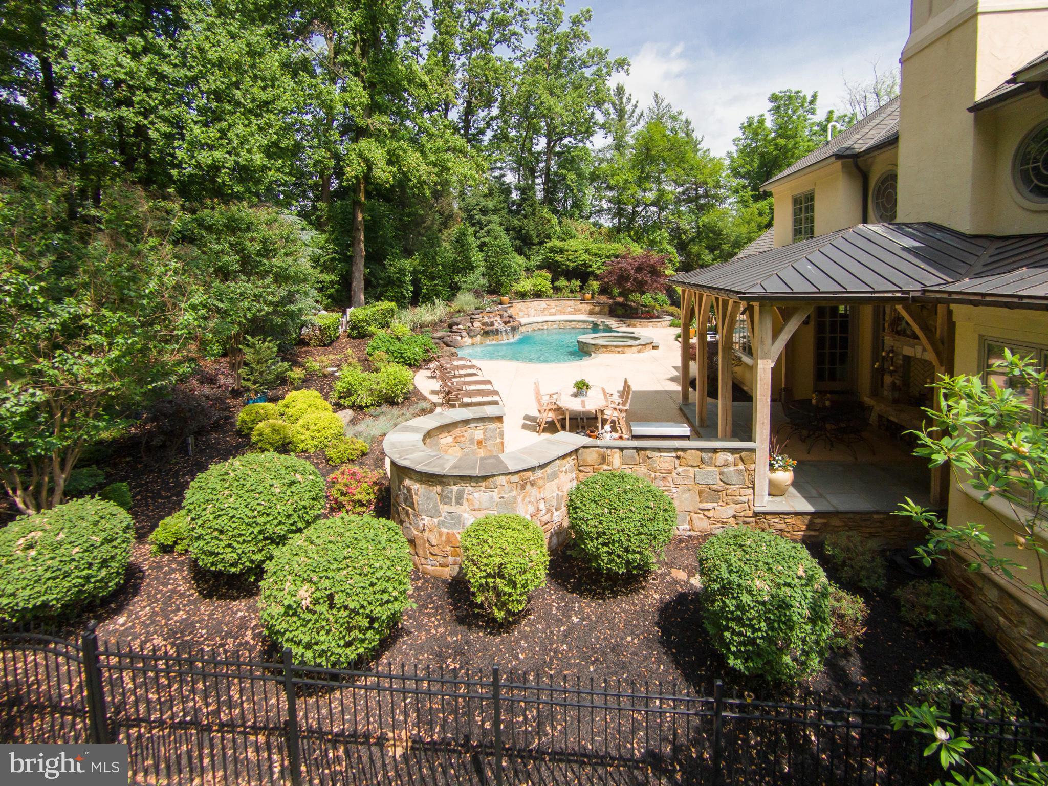 HILLENDALE COUNTRY CLUB - Residential