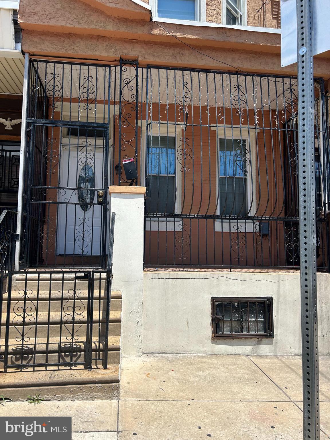 211 E ONTARIO STREET