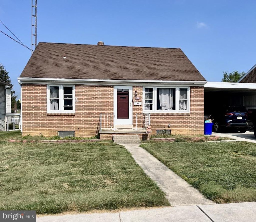Photo of 507 Ridge Avenue, MCSHERRYSTOWN, PA 17344 (MLS # PAAD2021850)