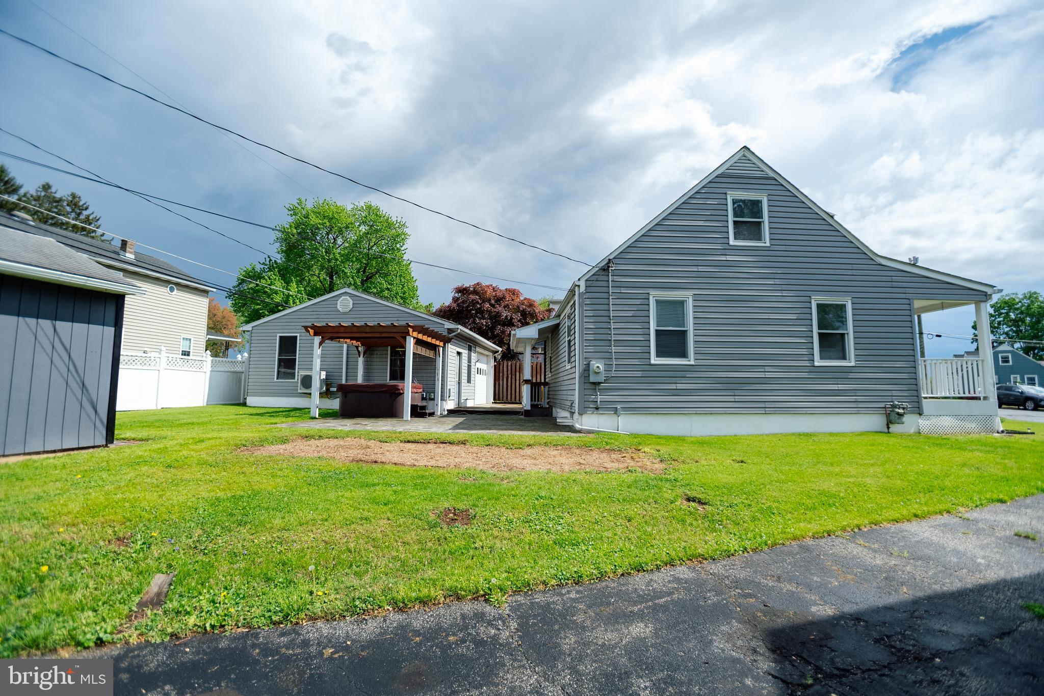 GREEN MEADOWS - Residential