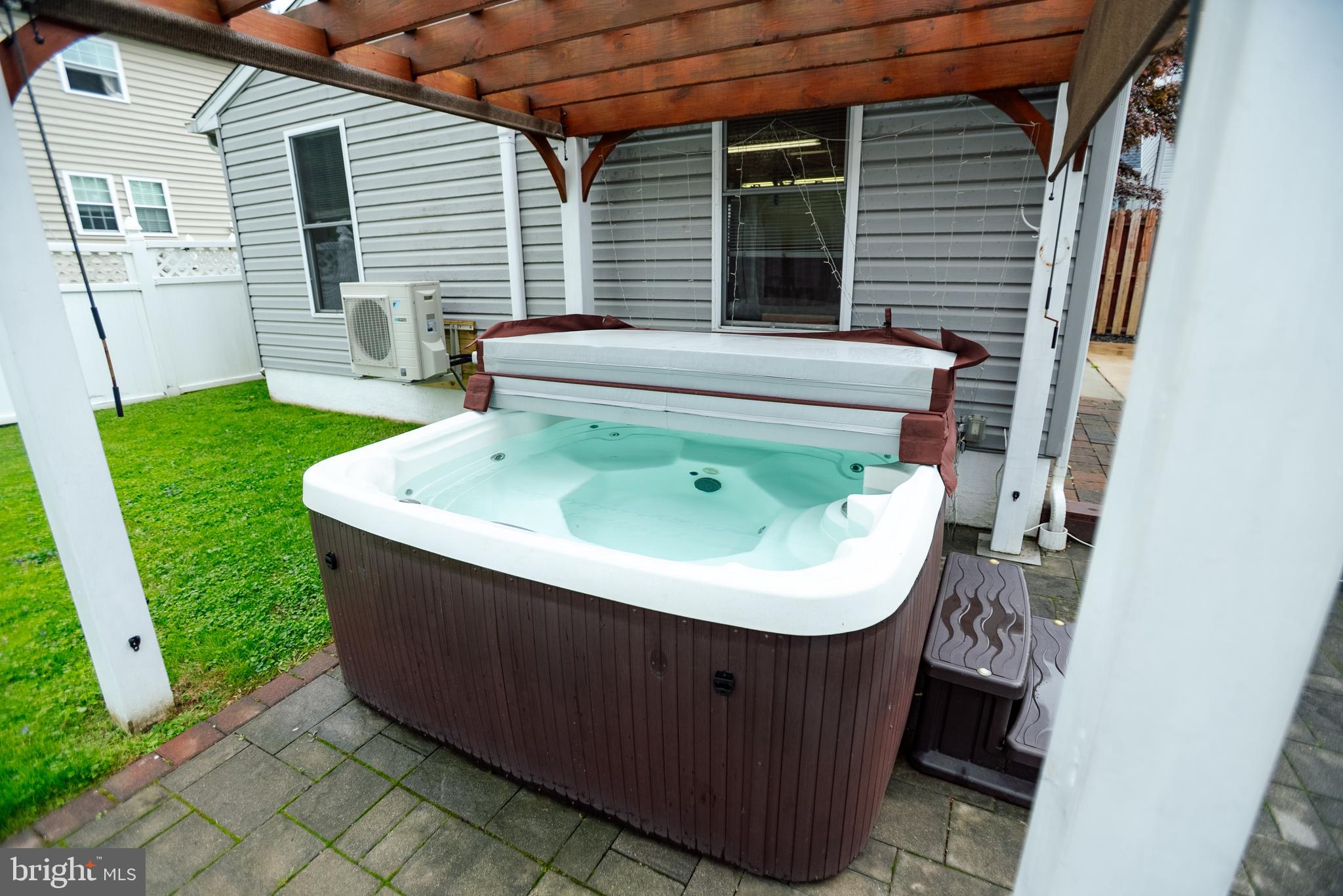 GREEN MEADOWS - Residential