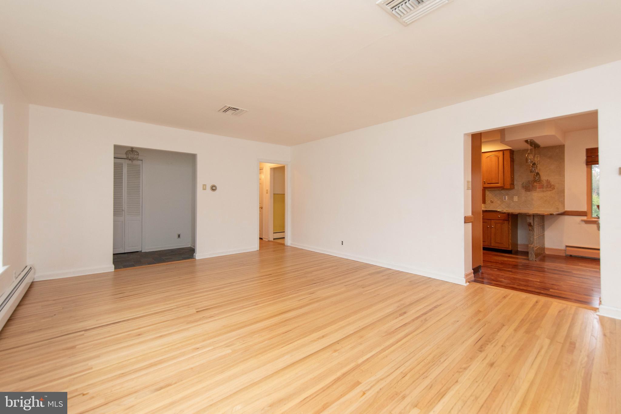 HUNTINGDON VALLEY - Residential