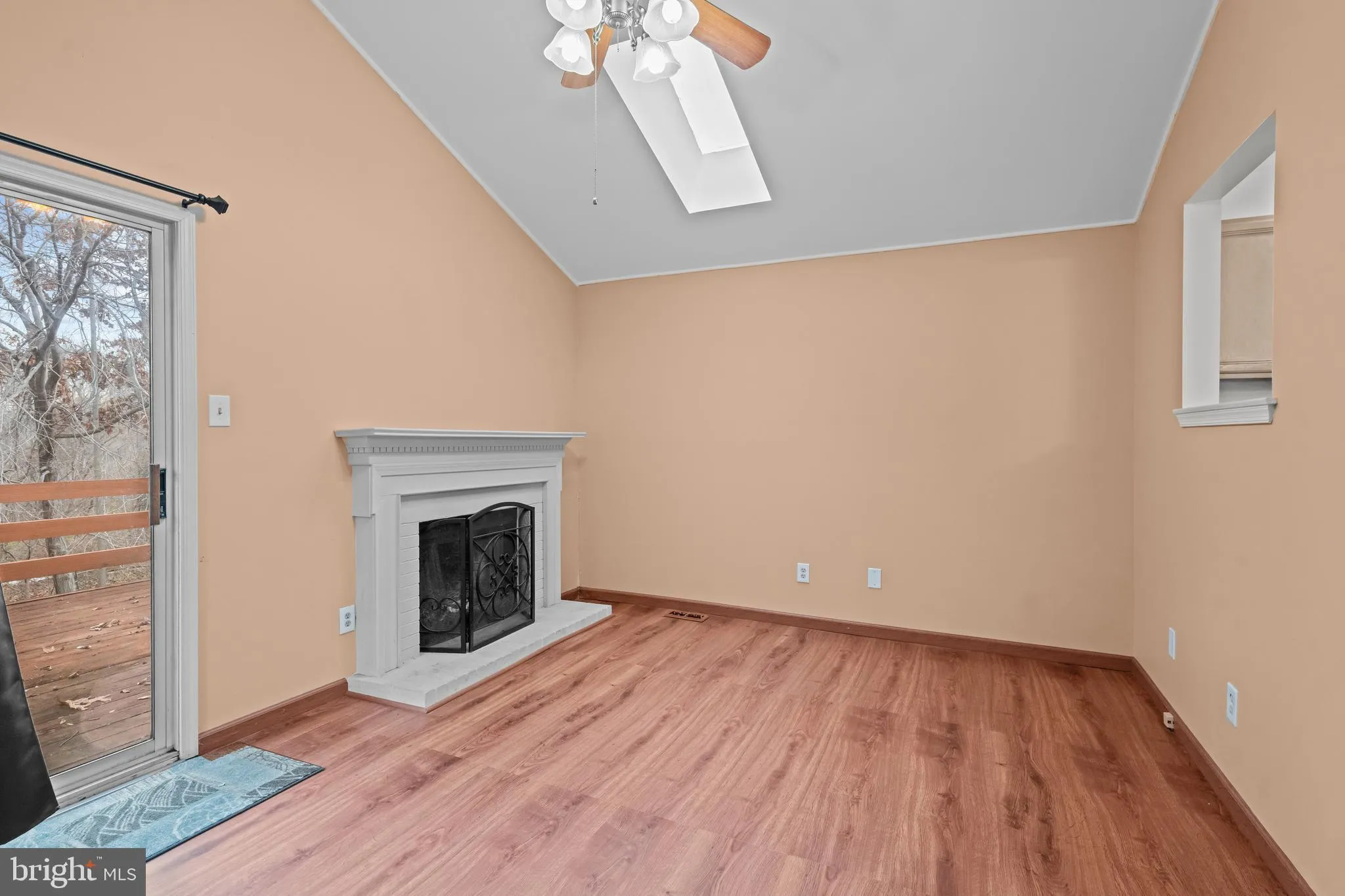 Aston, Pennsylvania 19014, United States, 2 Bedrooms Bedrooms, ,2 BathroomsBathrooms,Residential,Contingent,24929