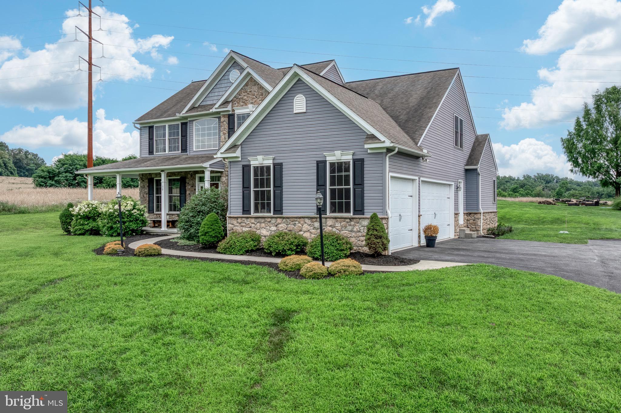 30 GRANDVIEW LANE