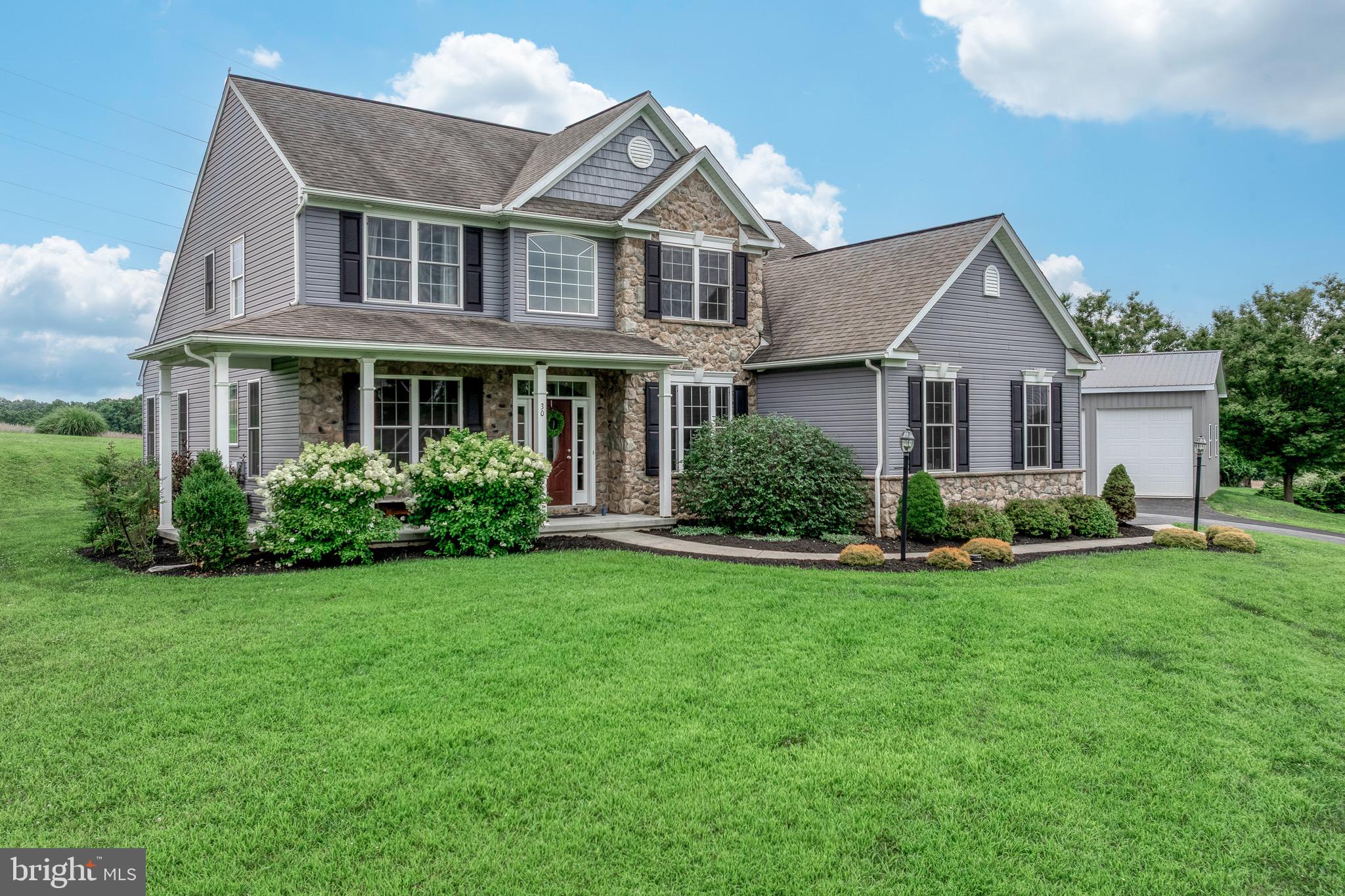 30 GRANDVIEW LANE