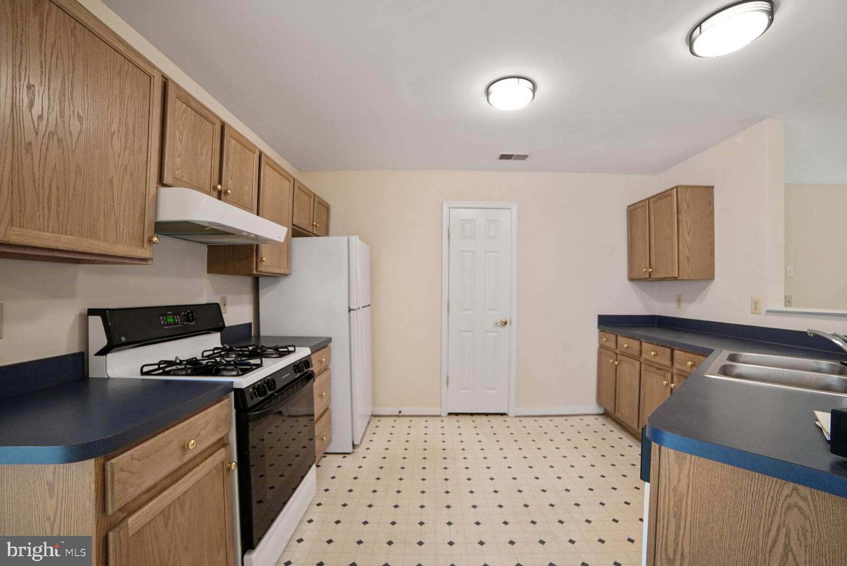 7412 BERRYLEAF DRIVE