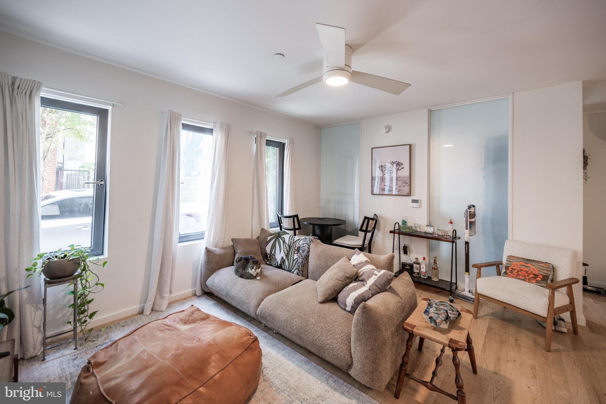 152 W LAUREL STREET UNIT 102