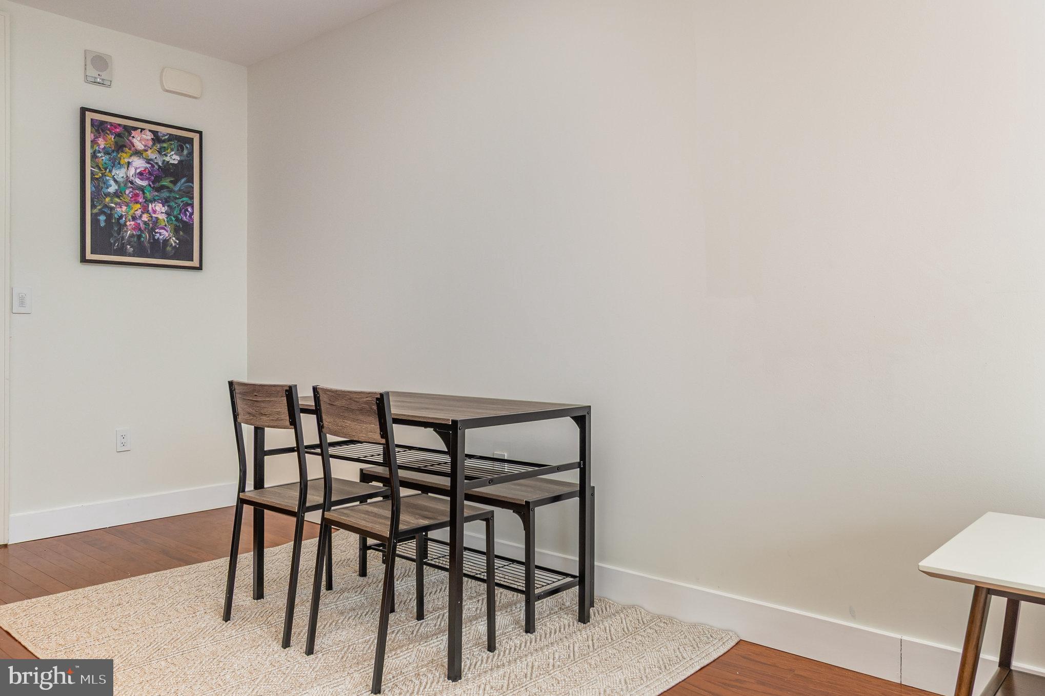 FOUR SEASONS PRIVATE RESIDENCES - Residential Lease